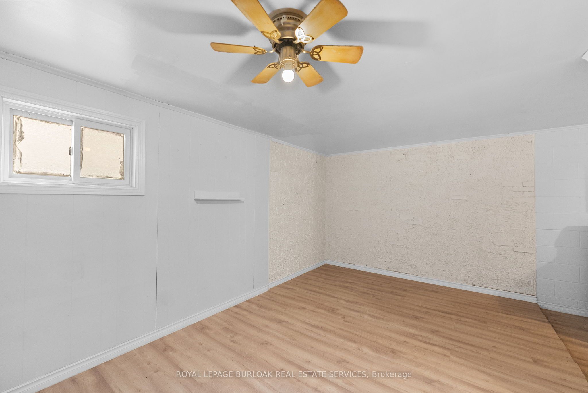 381 Leslie Street Property Photo 16