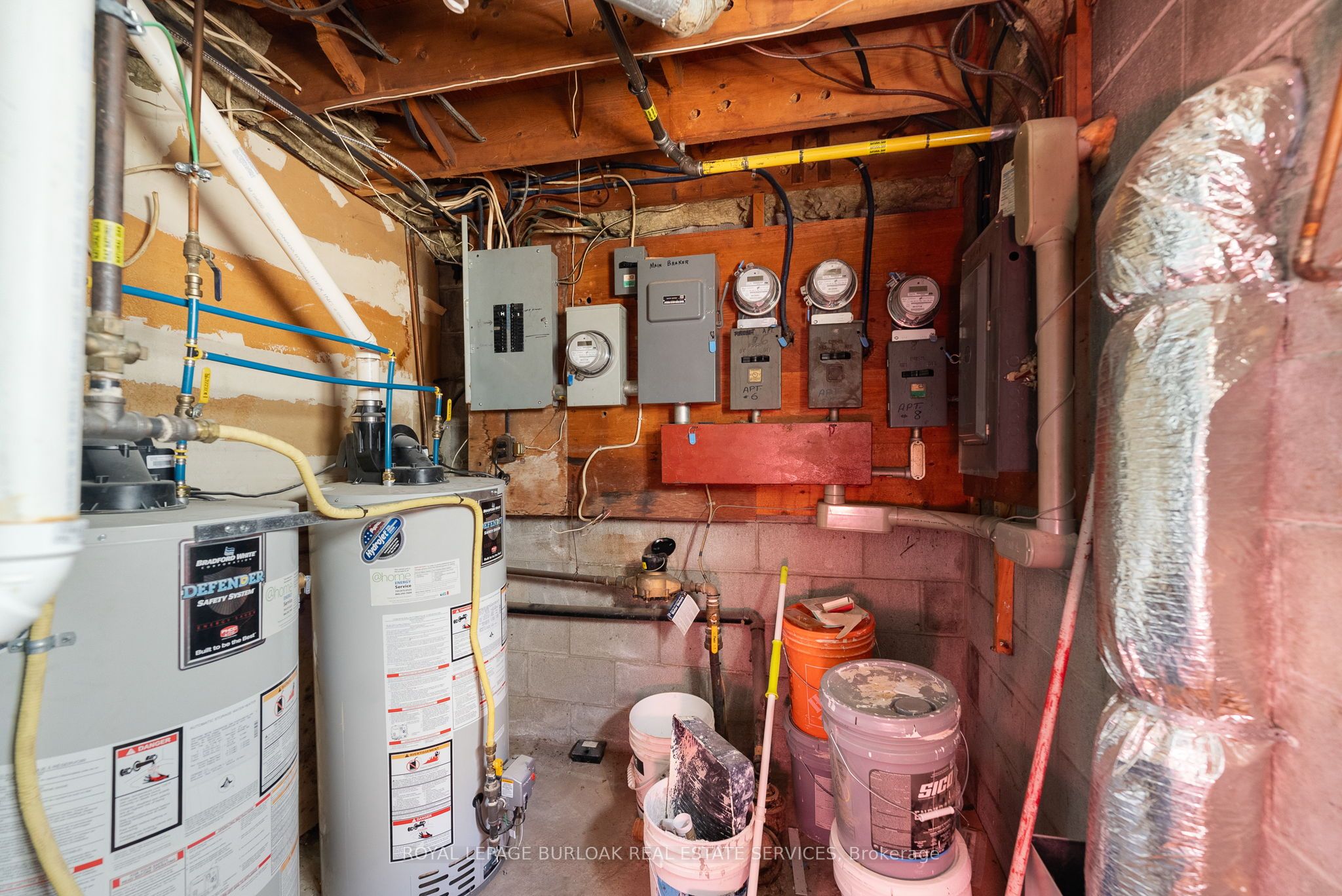 381 Leslie Street Property Photo 25