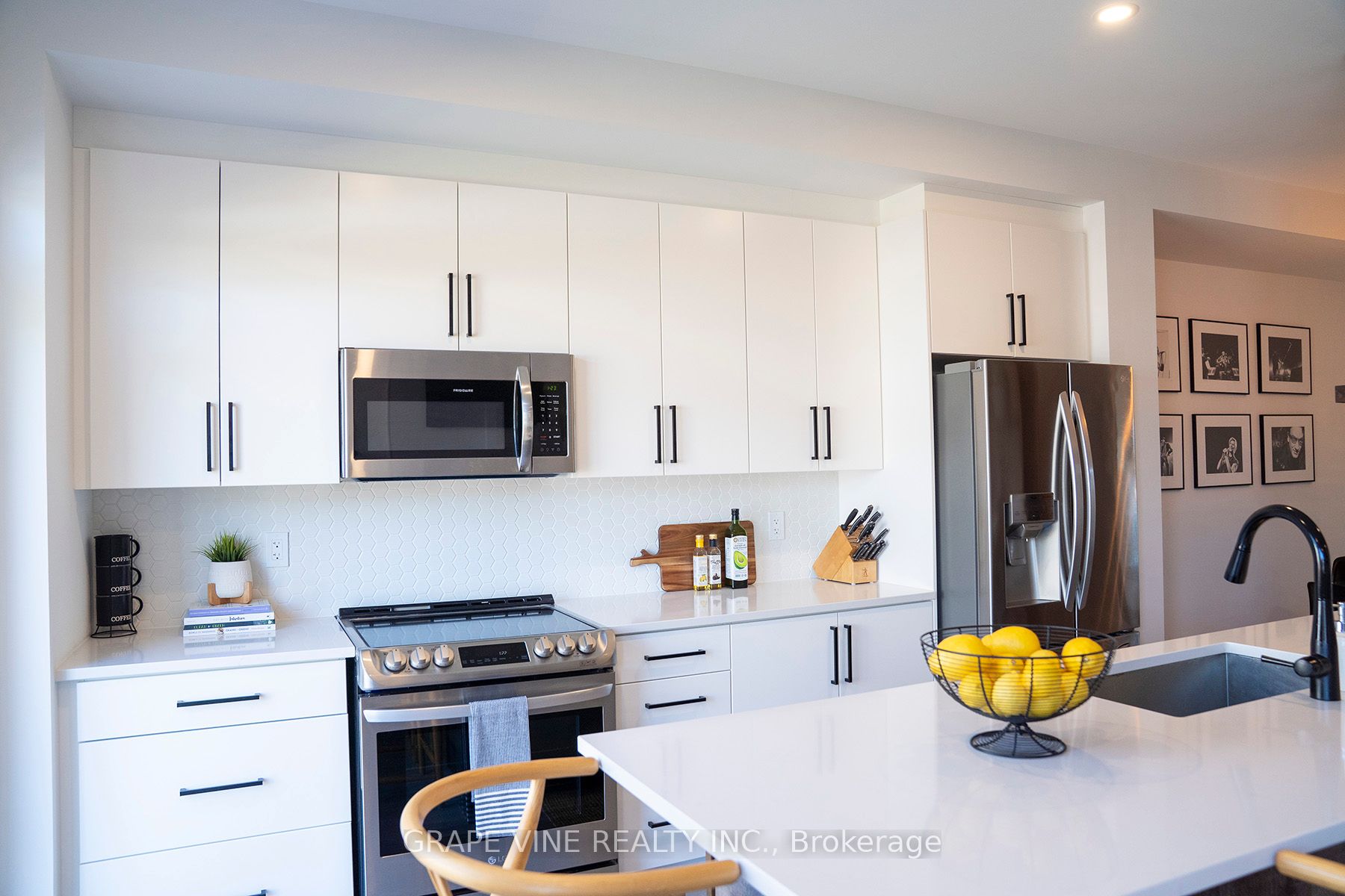 2057 Caltra Crescent Property Photo 9