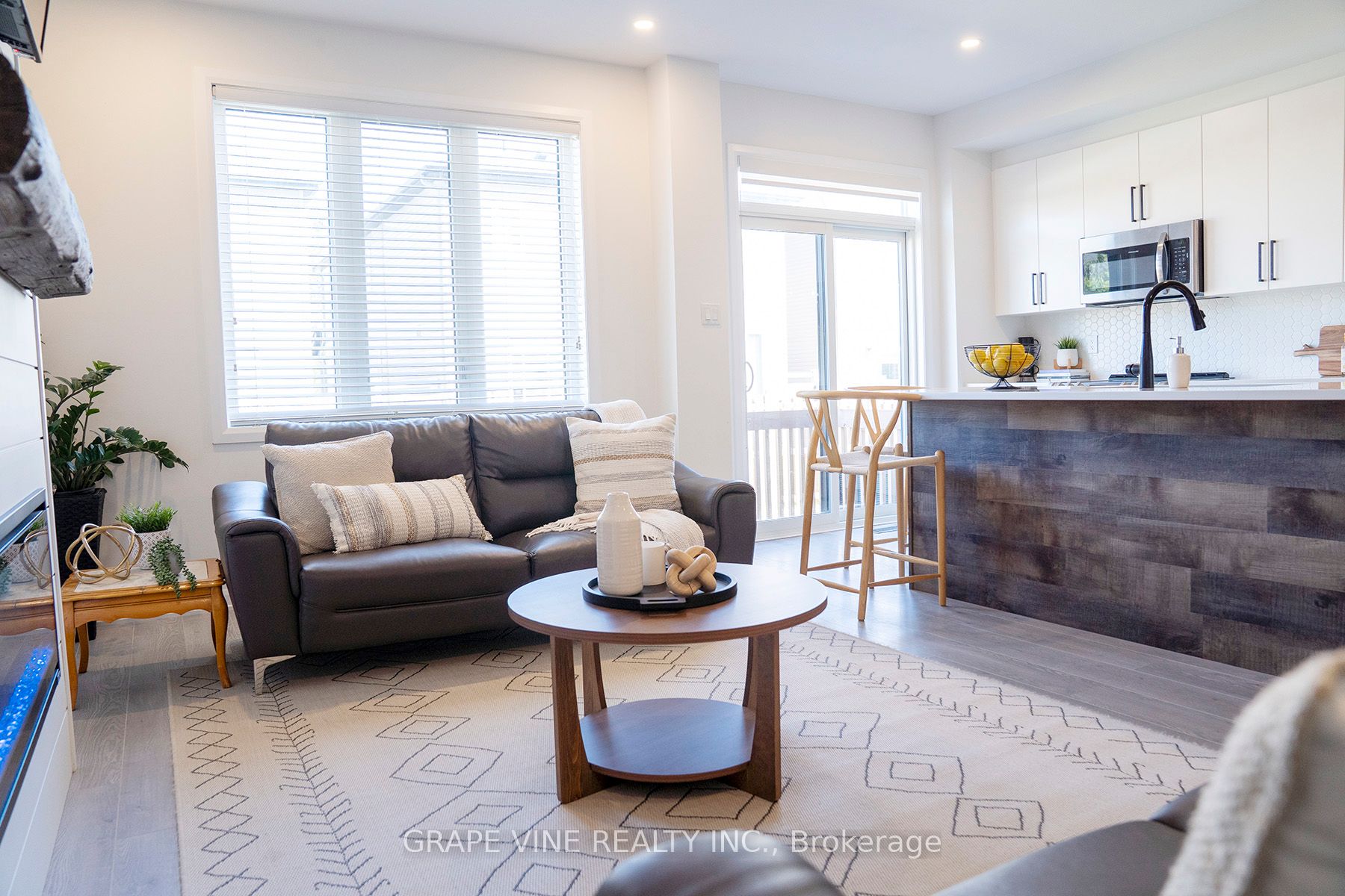 2057 Caltra Crescent Property Photo 12