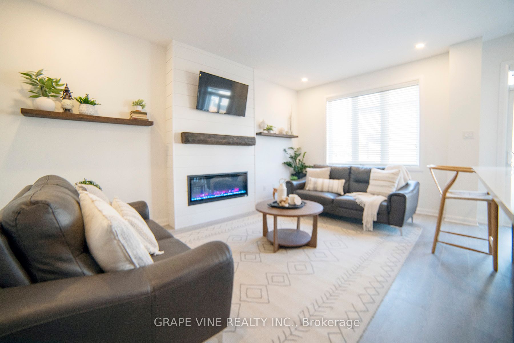 2057 Caltra Crescent Property Photo 15