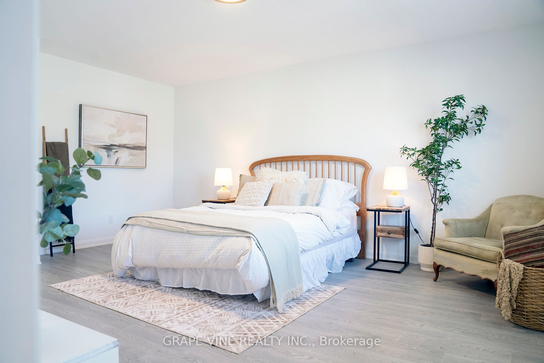 2057 Caltra Crescent Property Photo 27