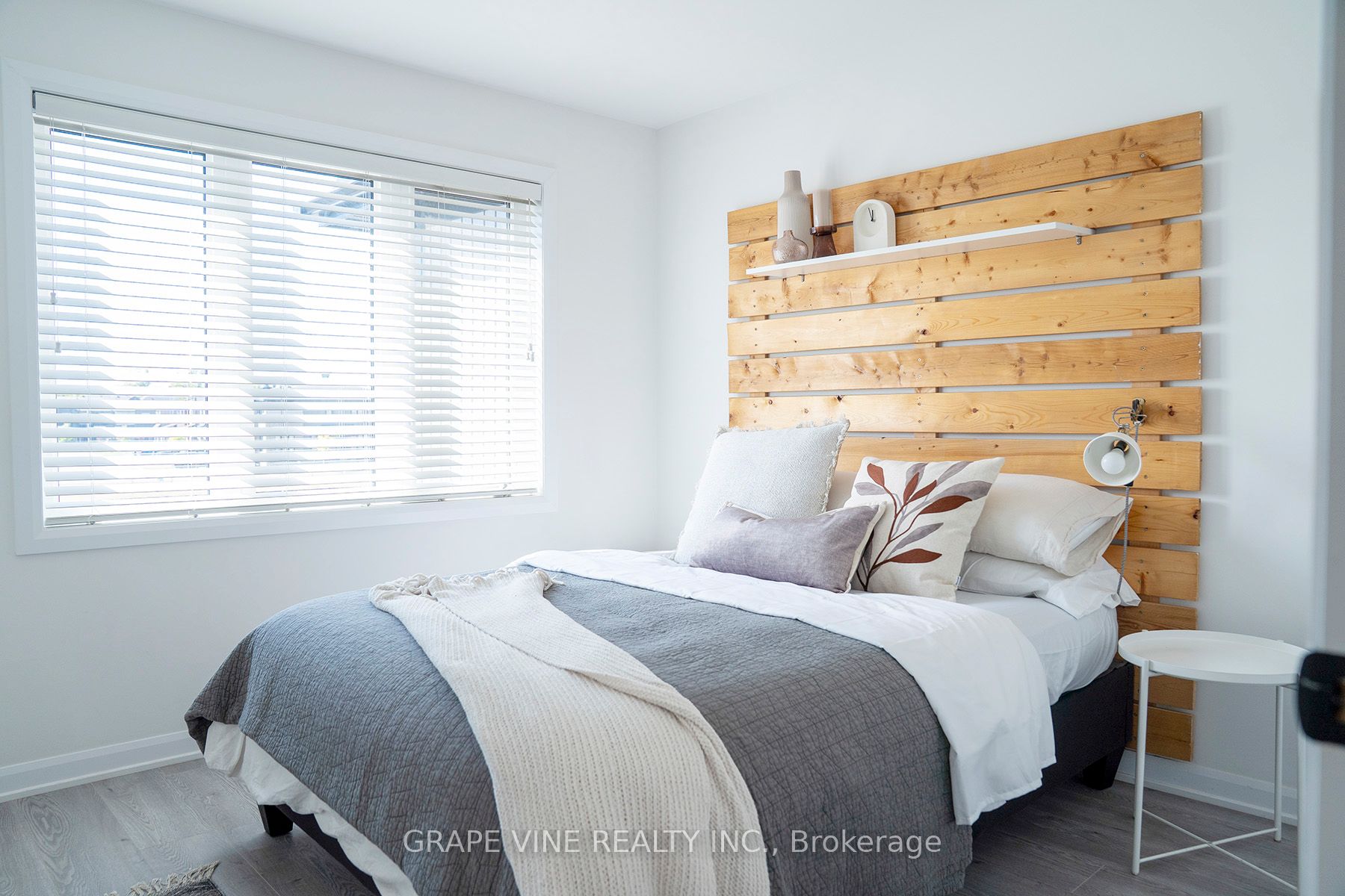 2057 Caltra Crescent Property Photo 34