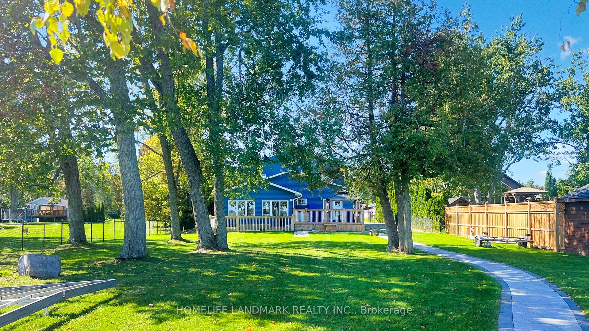 208 Lakeshore Drive Property Photo 1