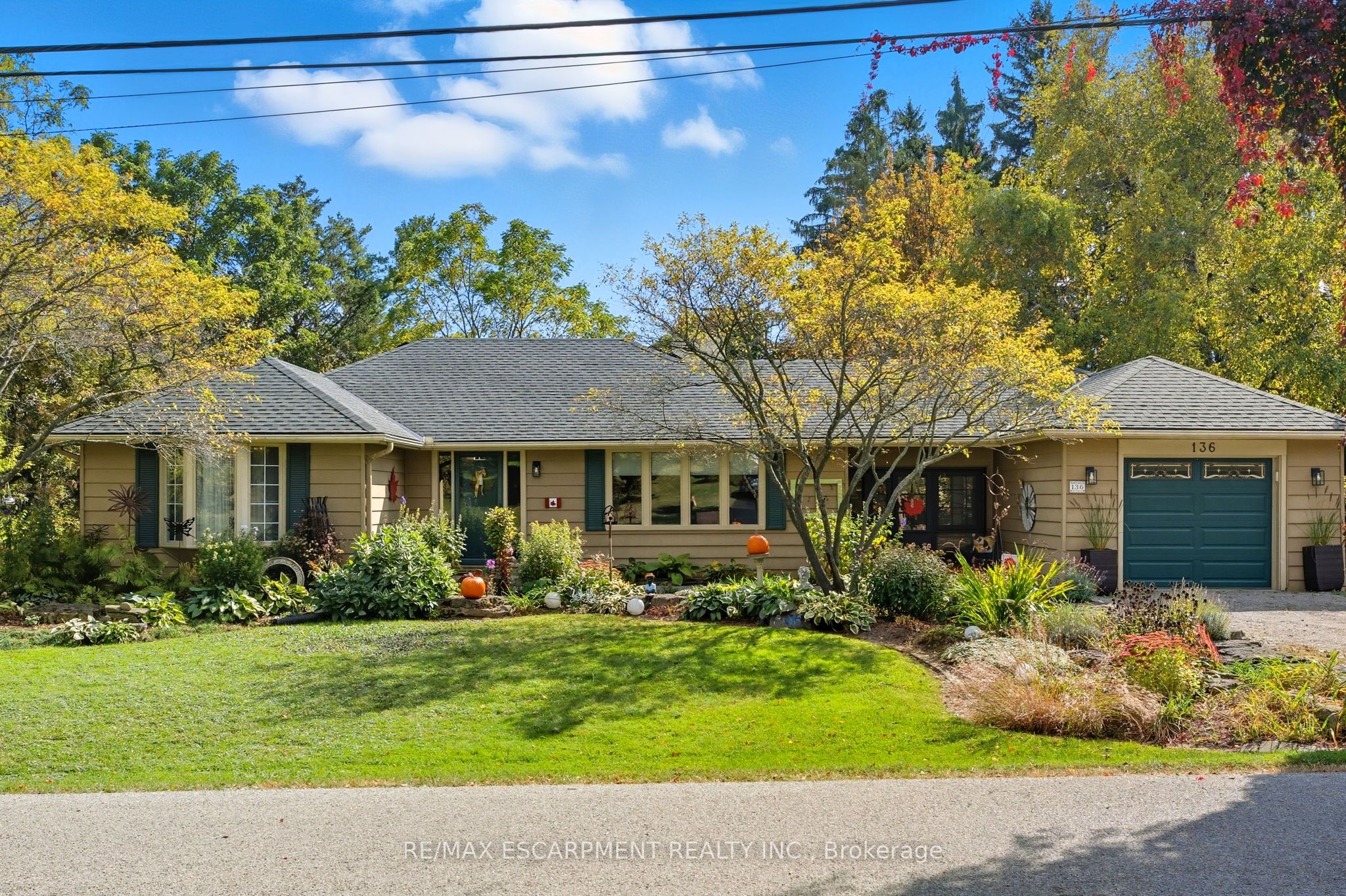 136 Hillcrest Avenue Property Photo 1