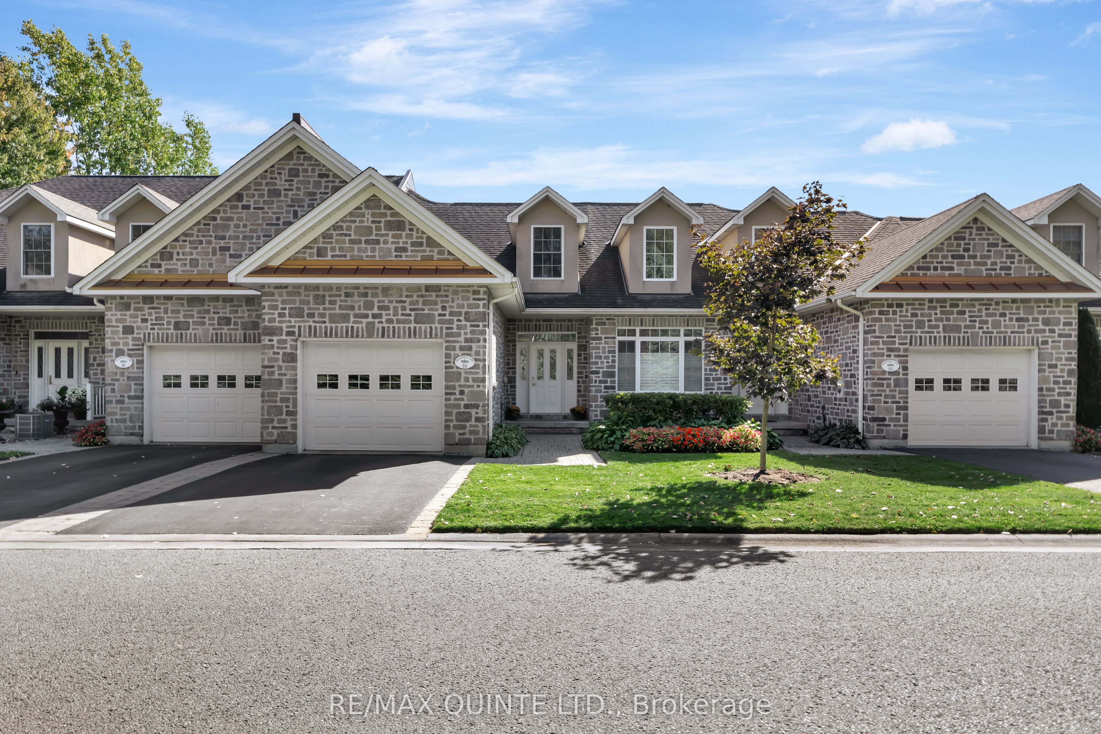 24 Gracefield Lane Property Photo 1