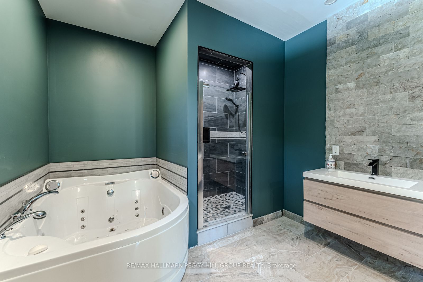 24b Buck Hill Road Property Photo 8