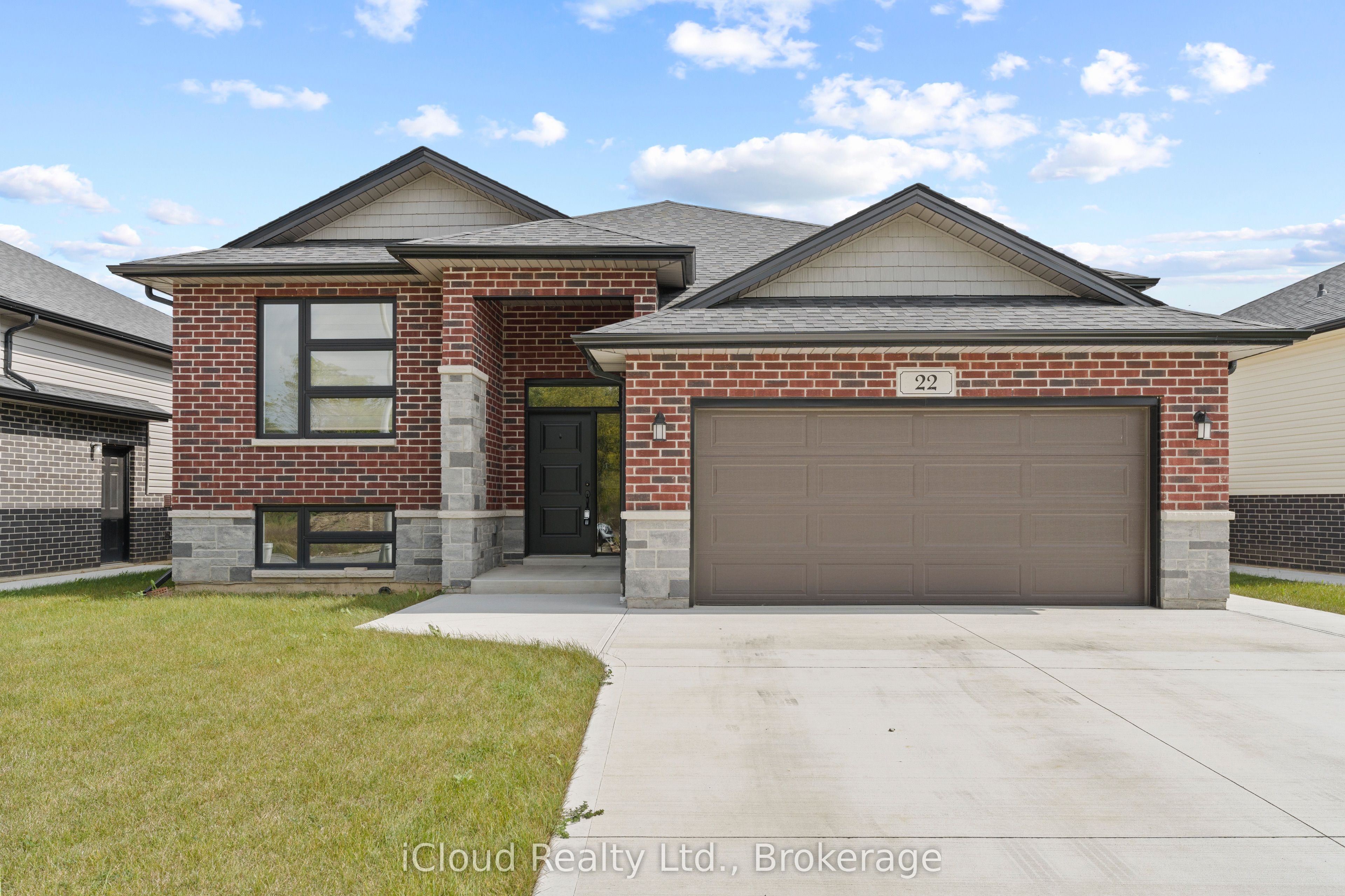 22 Kingsbridge Drive Property Photo 1