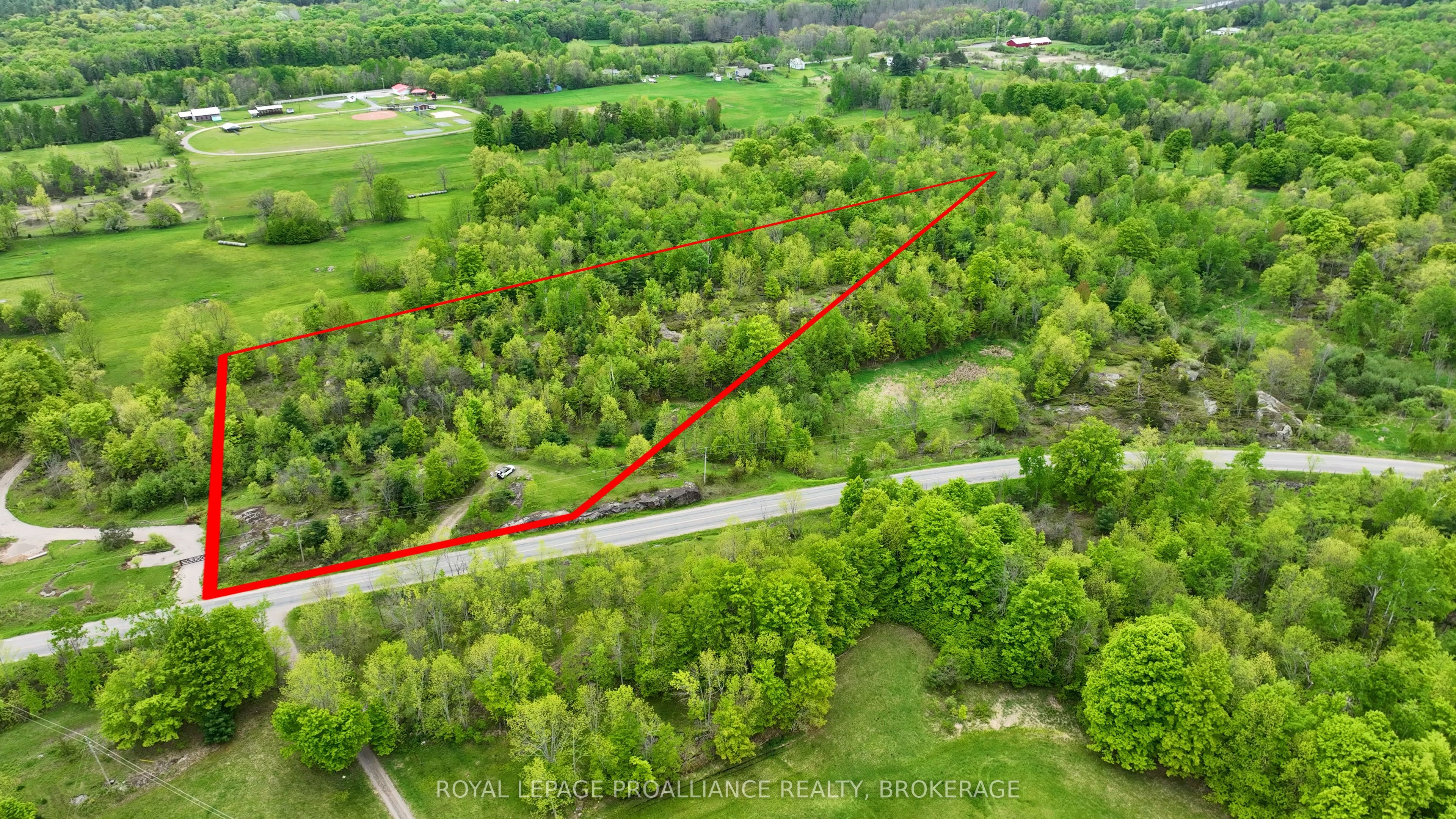 1147 Long Lake Rd Property Photo 1