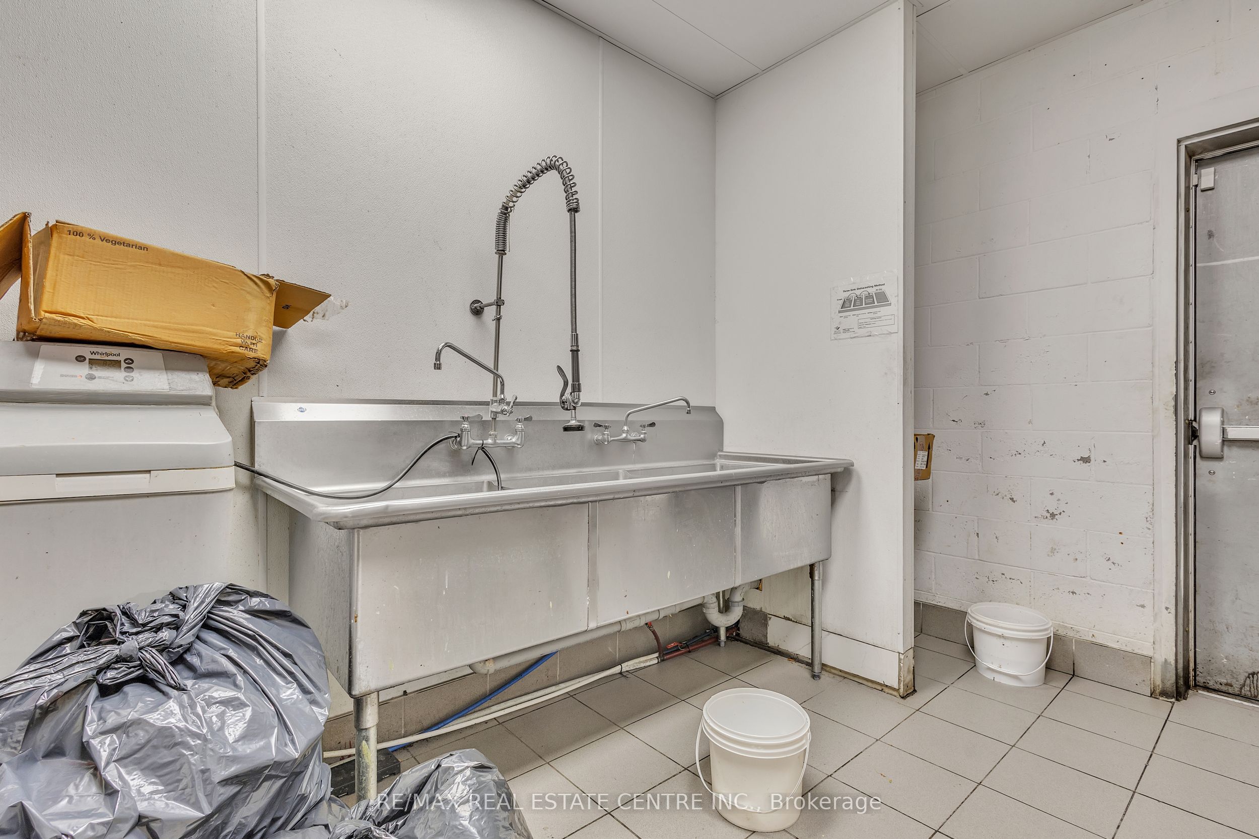 5 Manitou Drive 106b Property Photo 17