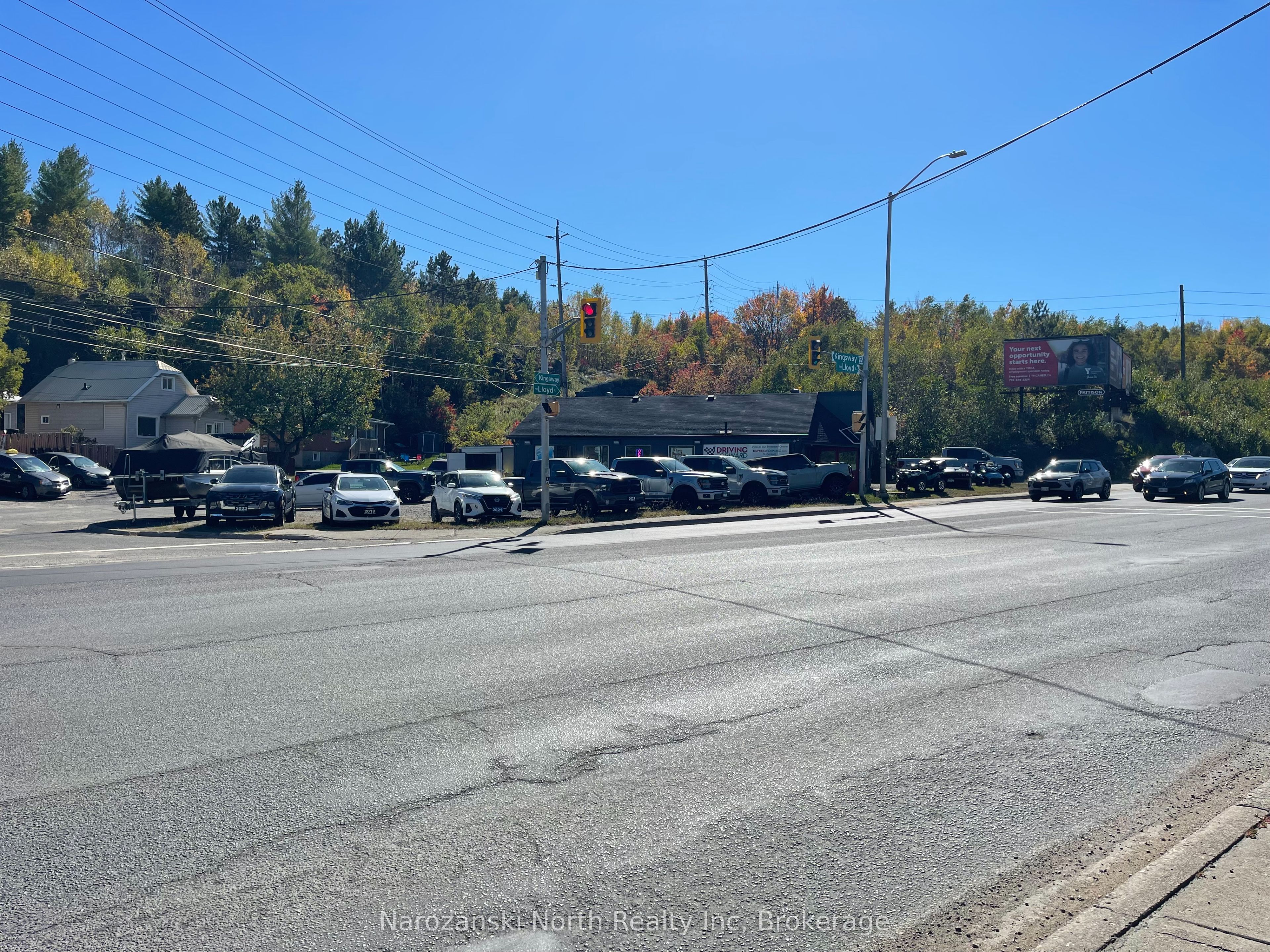 469 Kingsway Road Property Photo 1