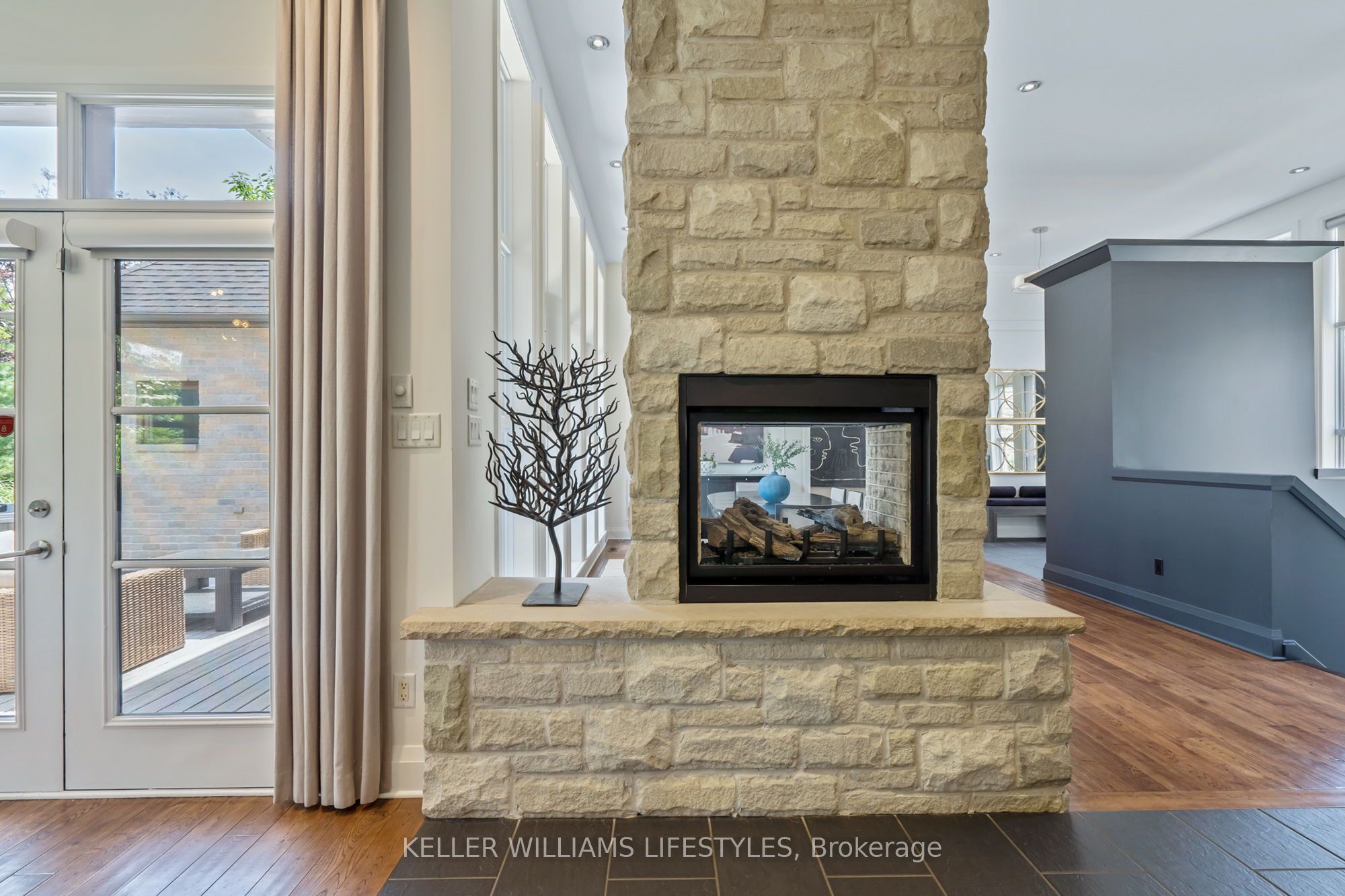 649 Valleystream Walk Property Photo 9