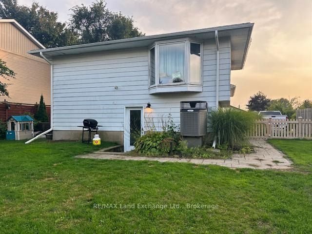 511 Wales Drive #2 Property Photo 2