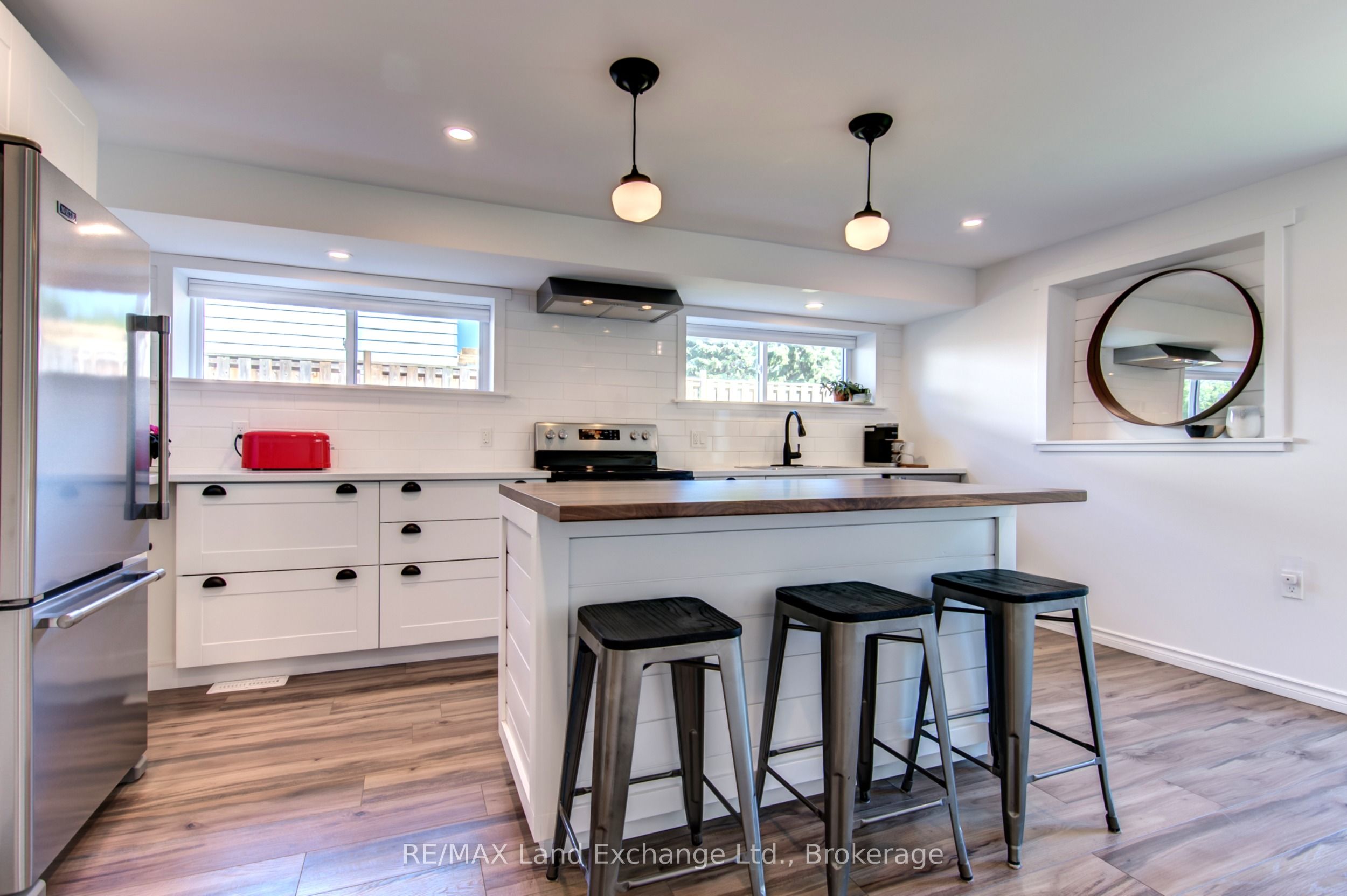 511 Wales Drive #2 Property Photo 5