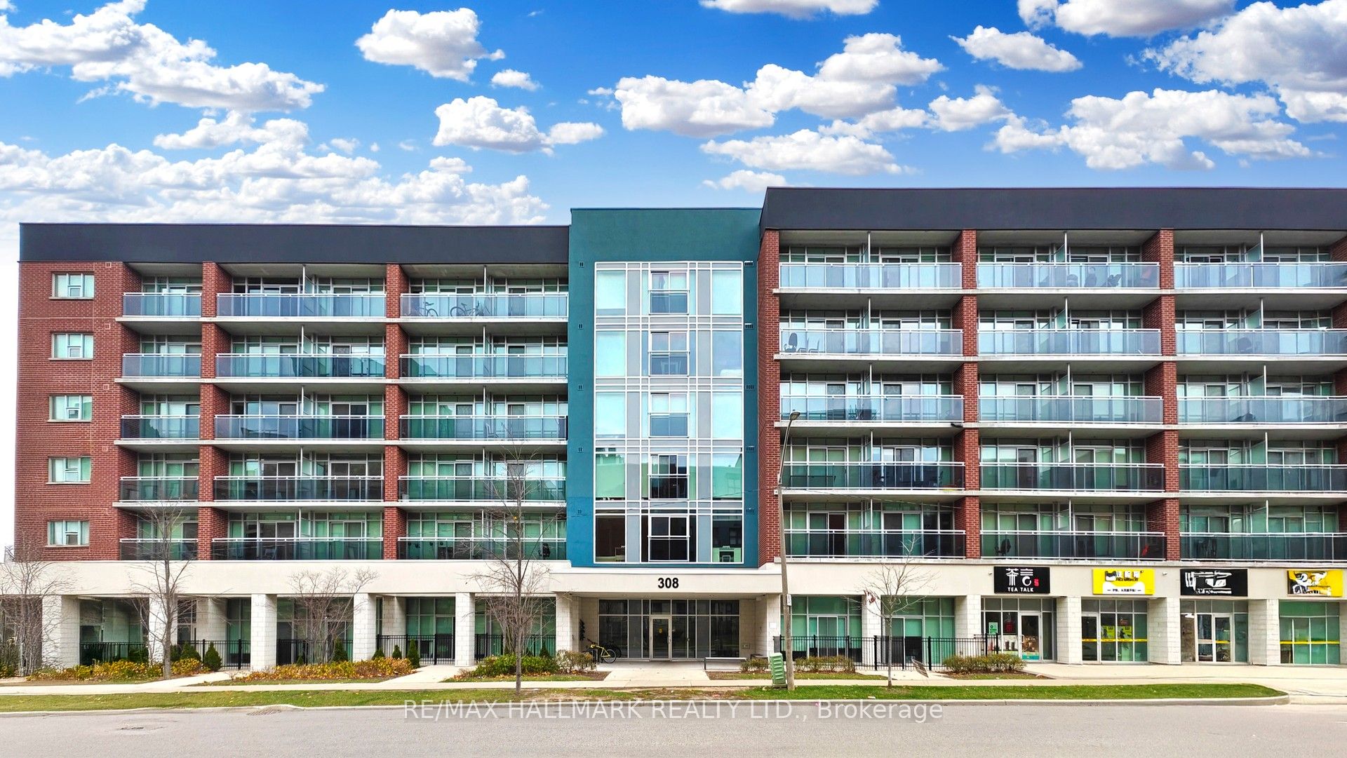 308 Lester Street 207 Property Photo