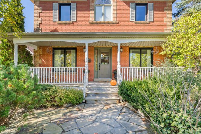 18 Mccullogh Drive Property Photo 5