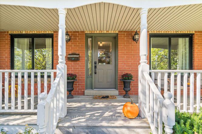 18 Mccullogh Drive Property Photo 6