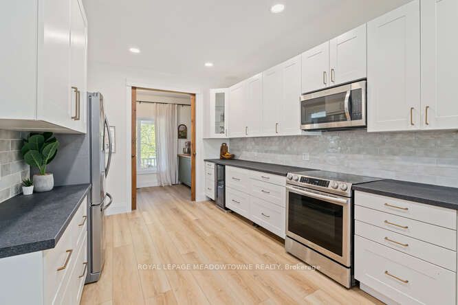 18 Mccullogh Drive Property Photo 17