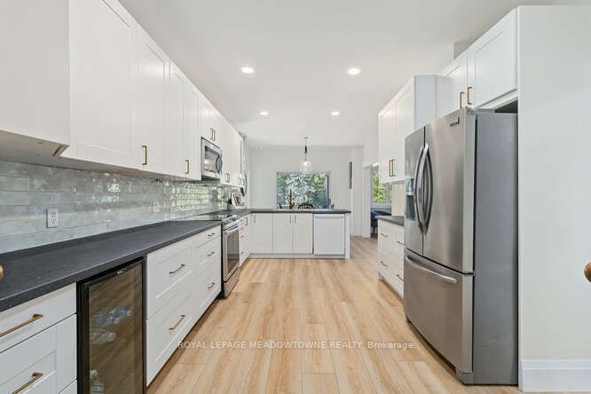 18 Mccullogh Drive Property Photo 21