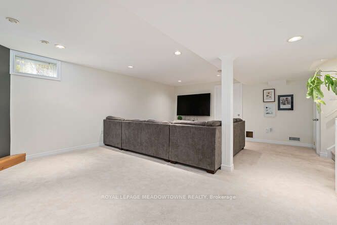 18 Mccullogh Drive Property Photo 37