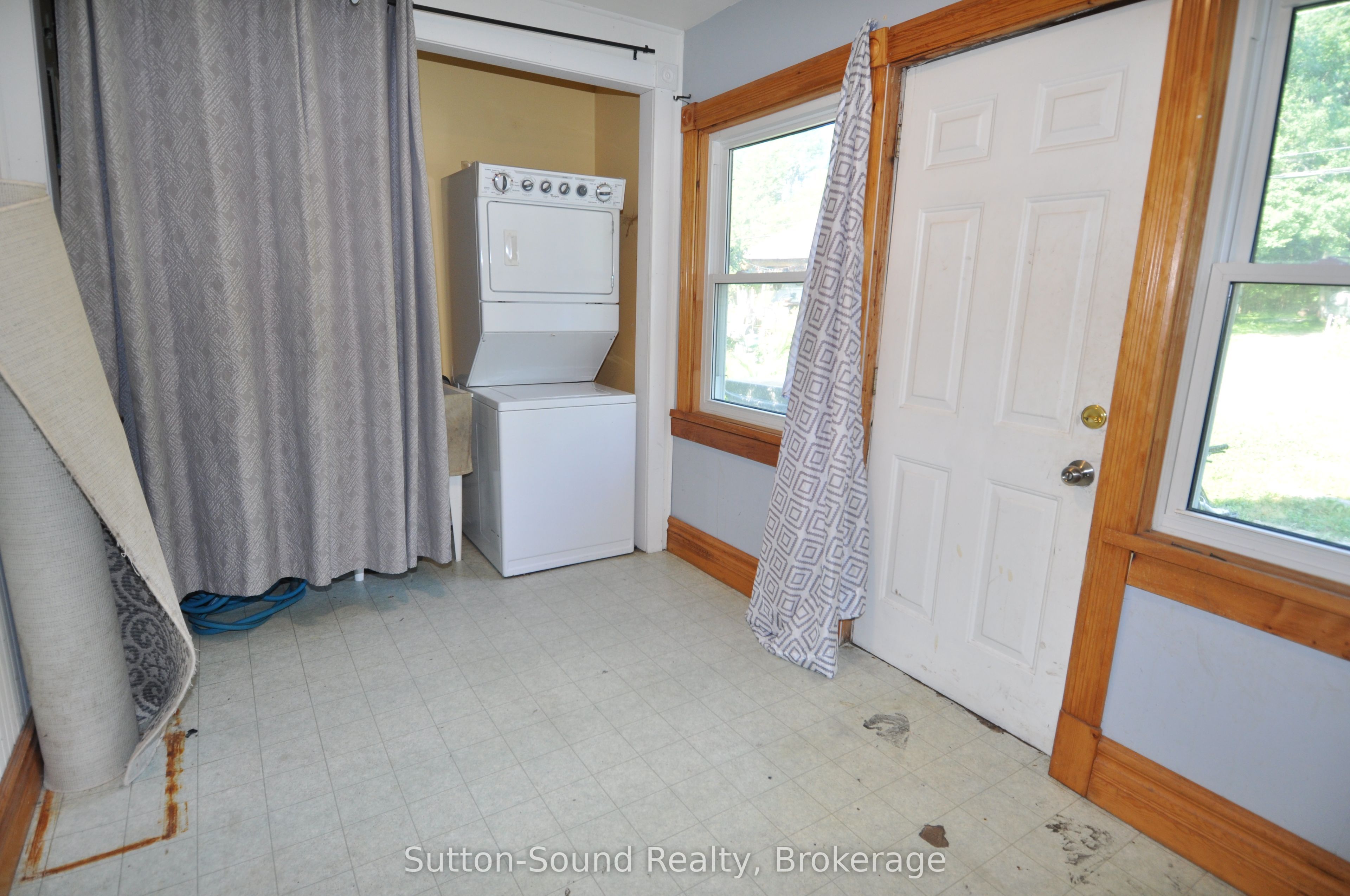 166 Old Beach Drive Property Photo 10
