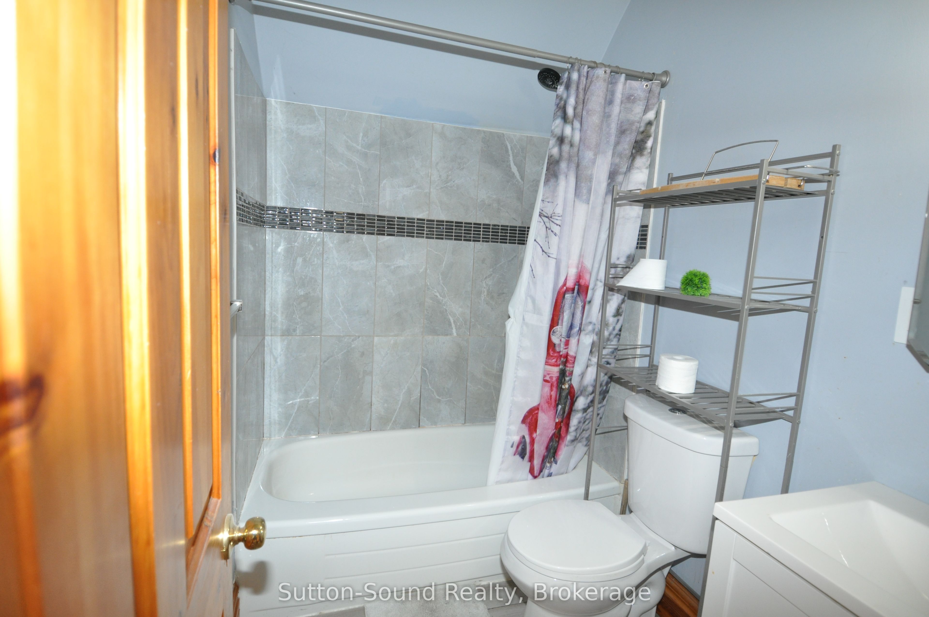 166 Old Beach Drive Property Photo 16