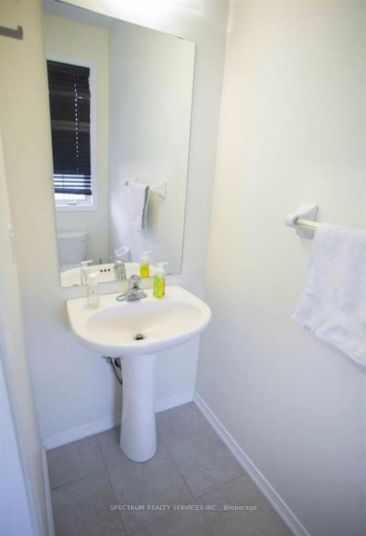 96 Warner Lane Property Photo 5