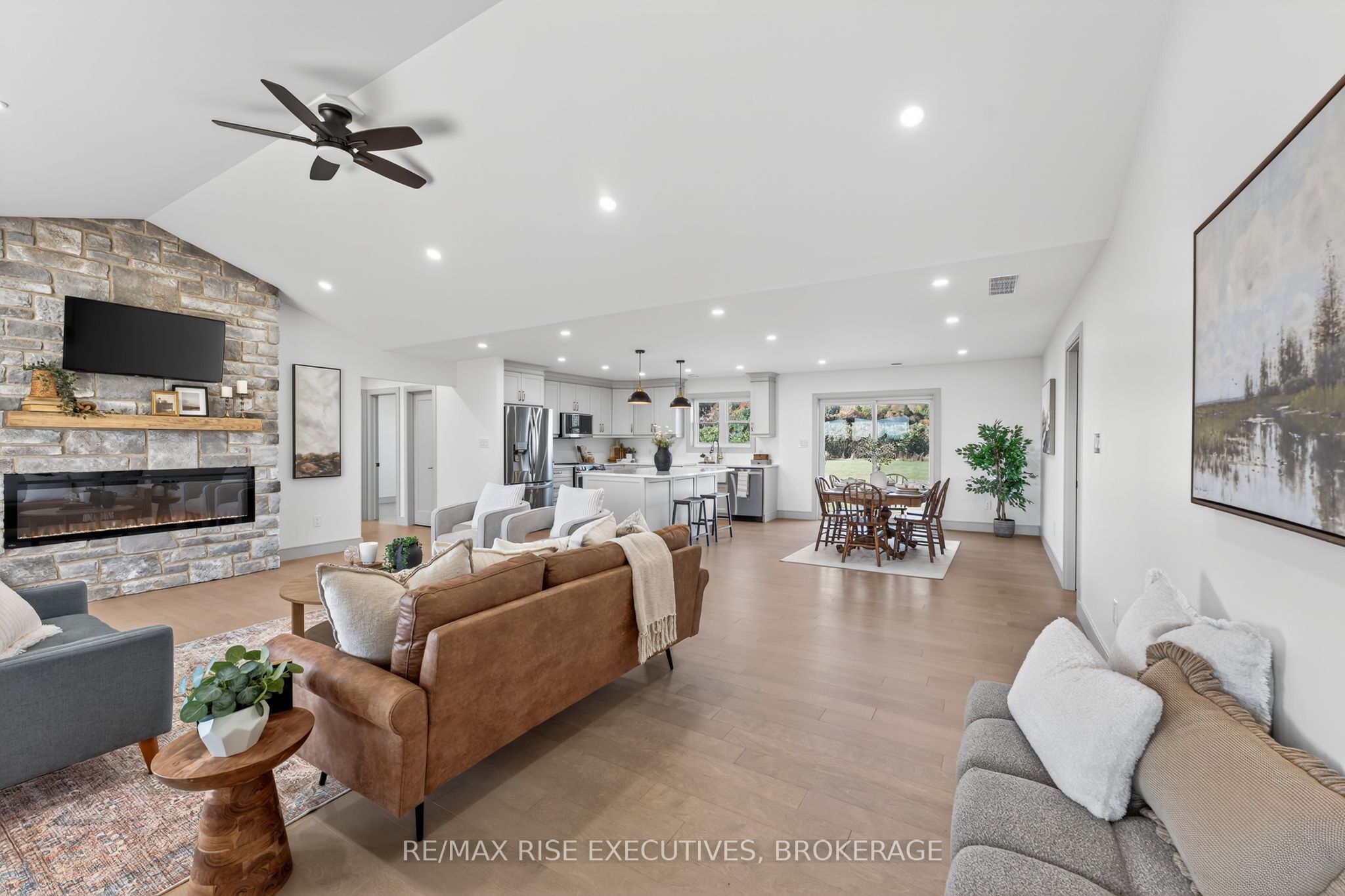 2206 Sands Road Property Photo 3