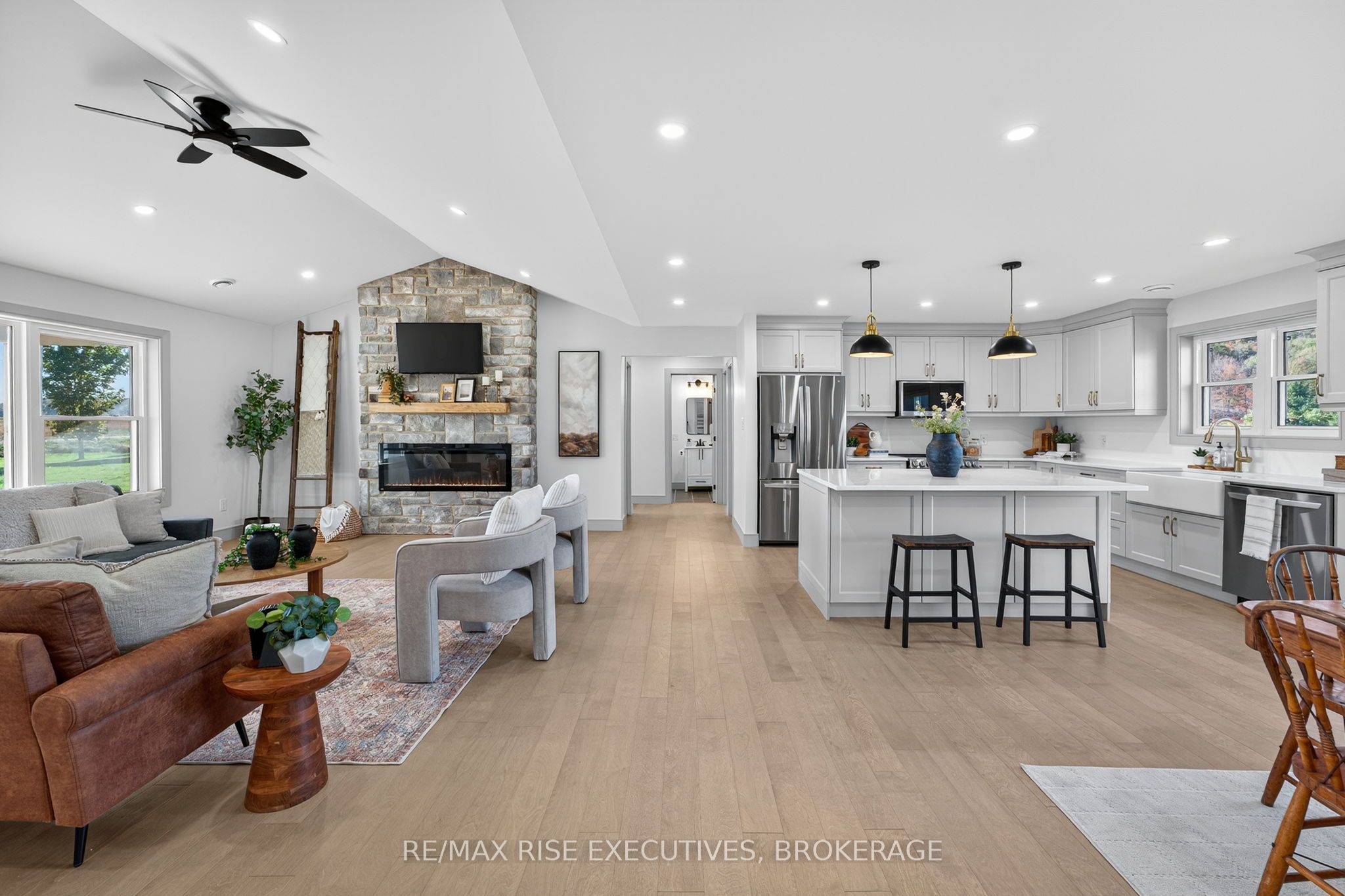 2206 Sands Road Property Photo 7