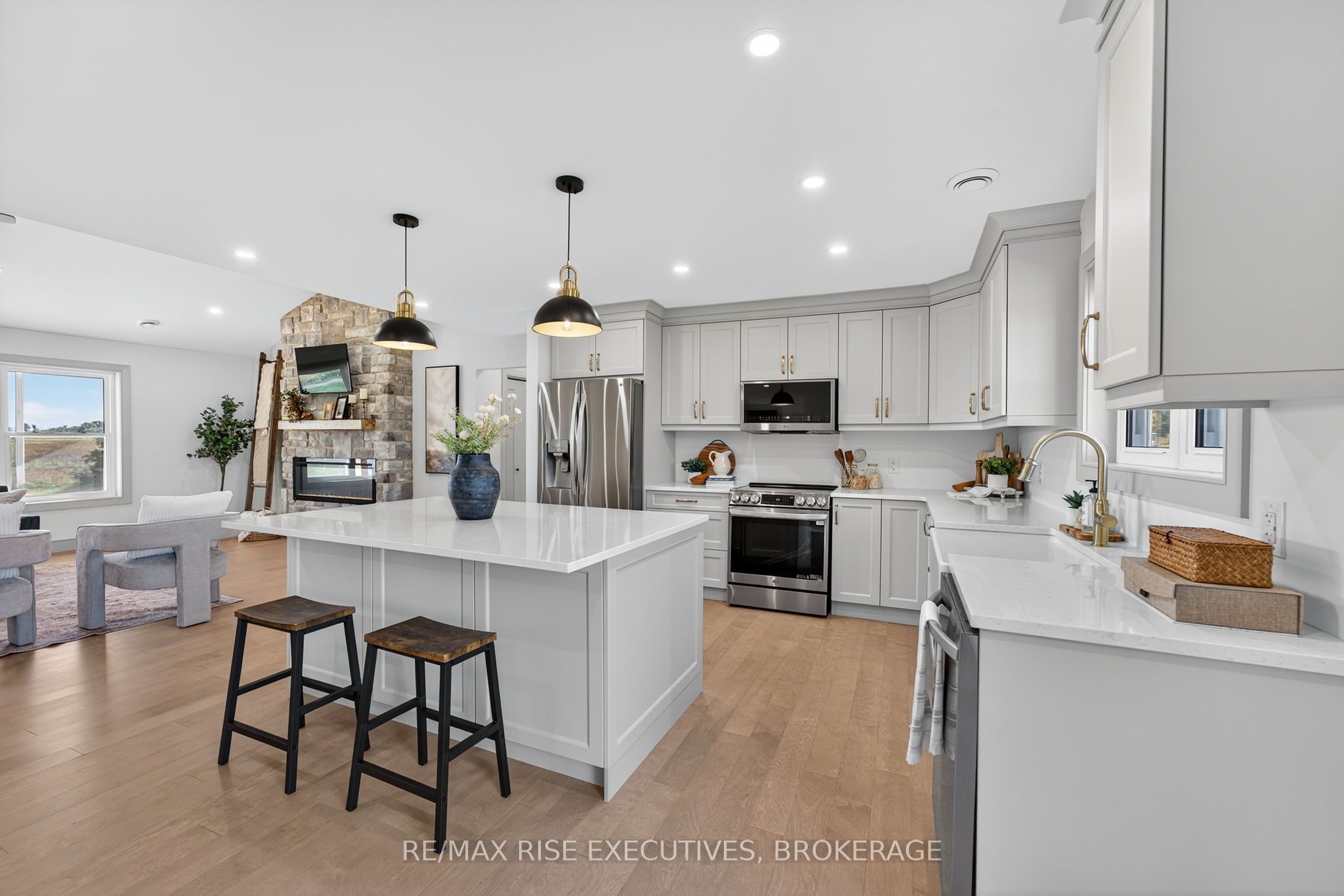 2206 Sands Road Property Photo 8