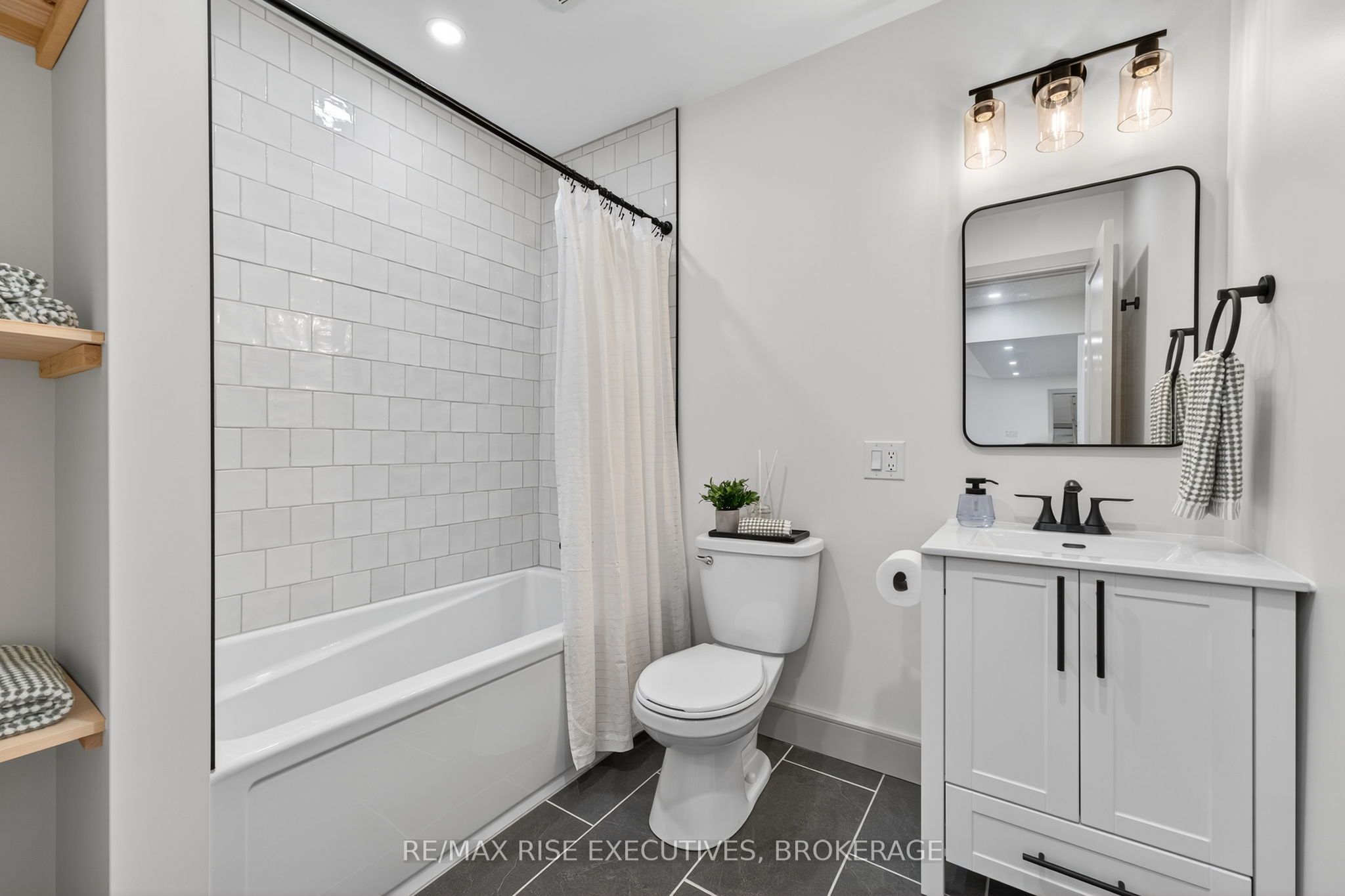 2206 Sands Road Property Photo 15