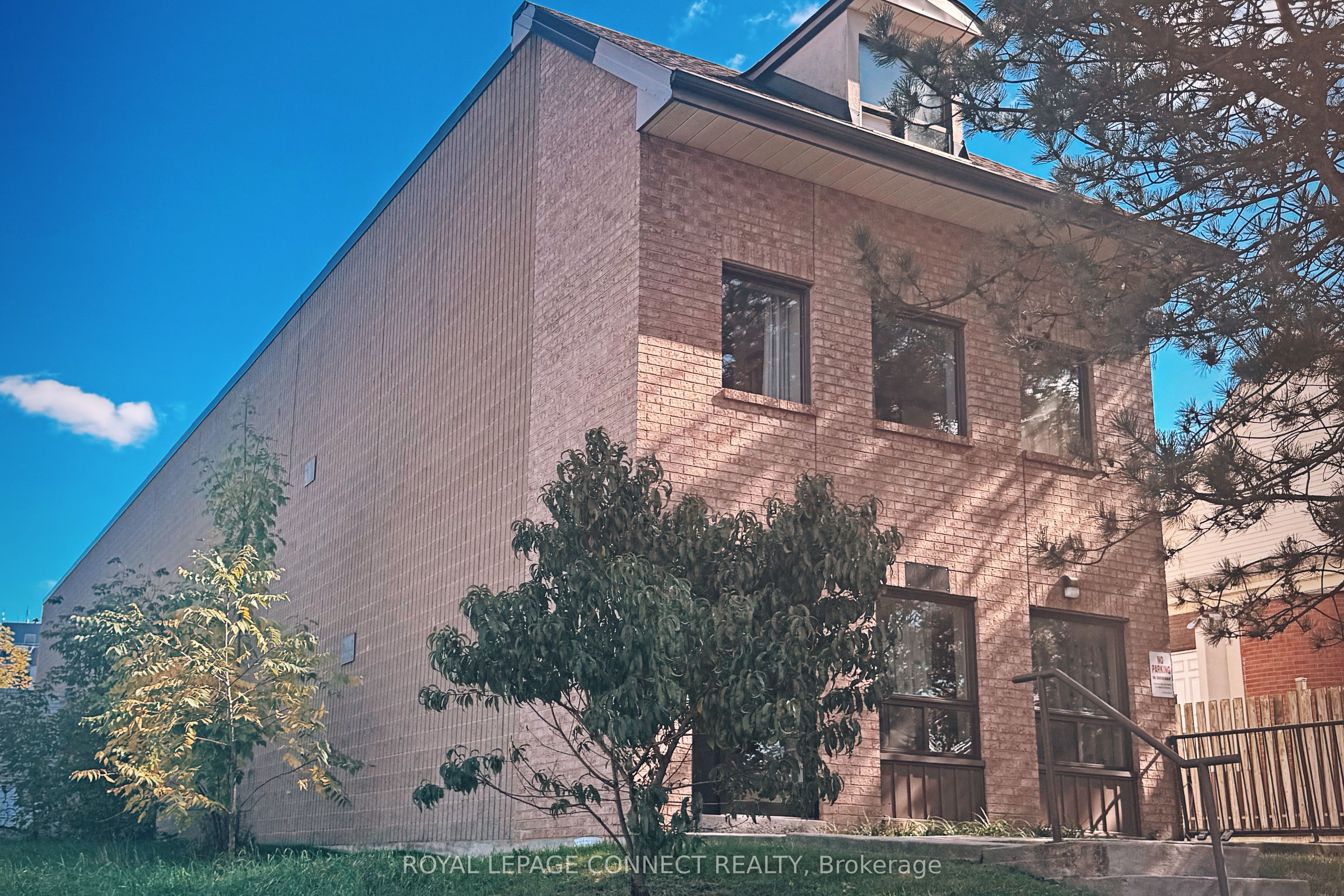 4872 Valley Way 303 Property Photo 1