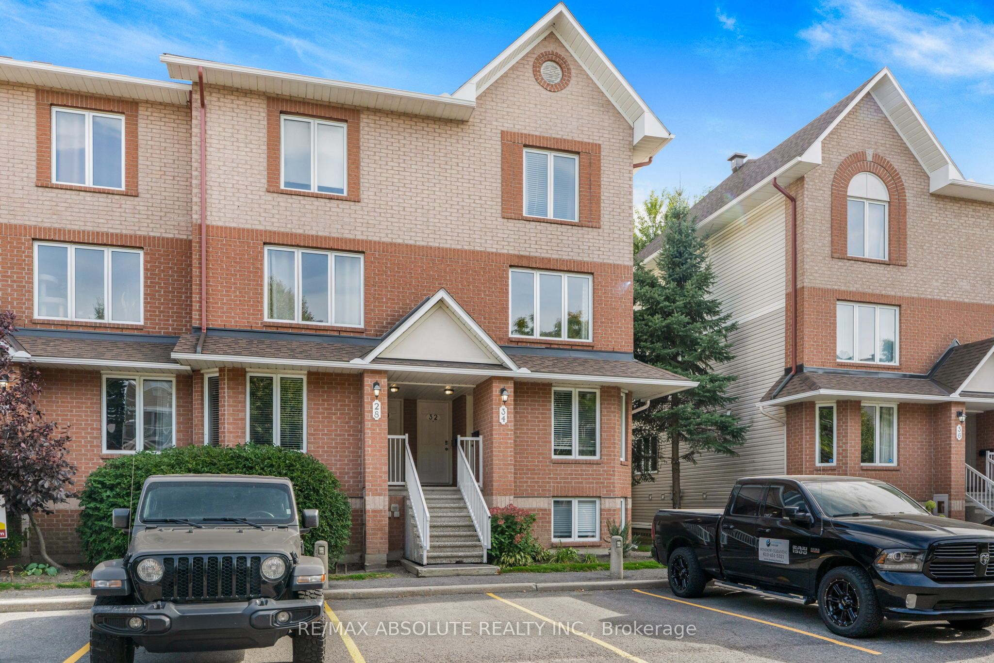 32 Bonfield Private Property Photo 1