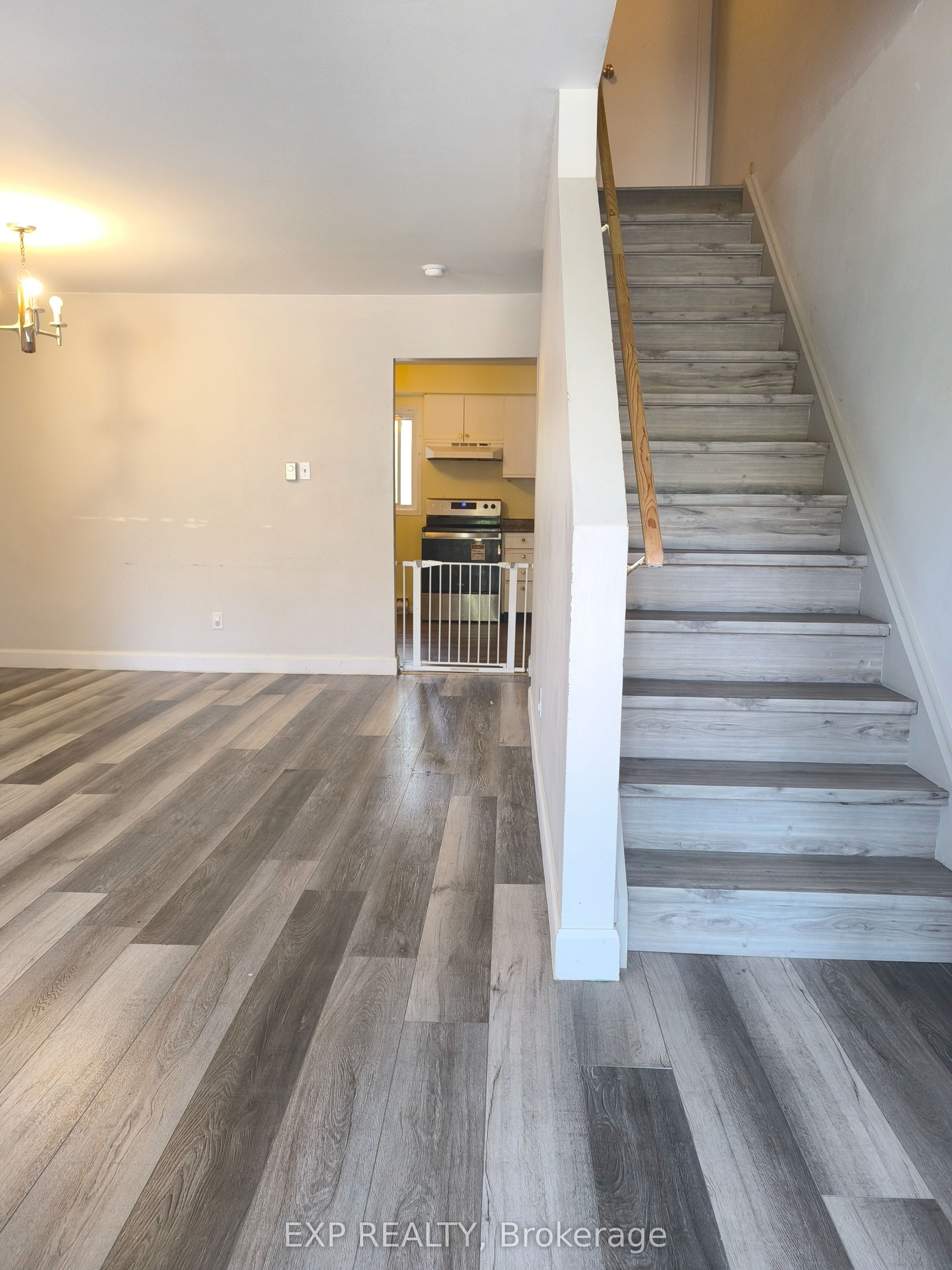 311 Vesta Rd Property Photo 1