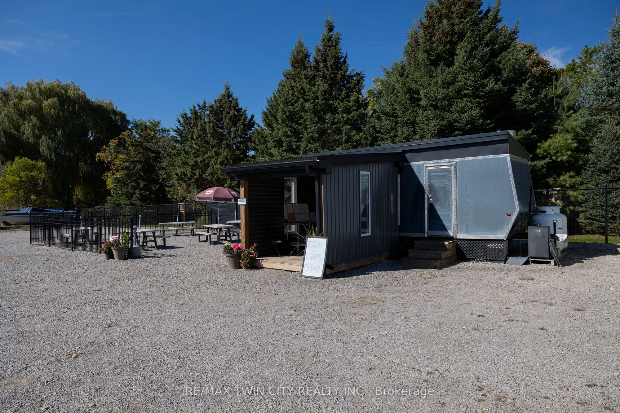 230 Oakland Road Property Photo 7