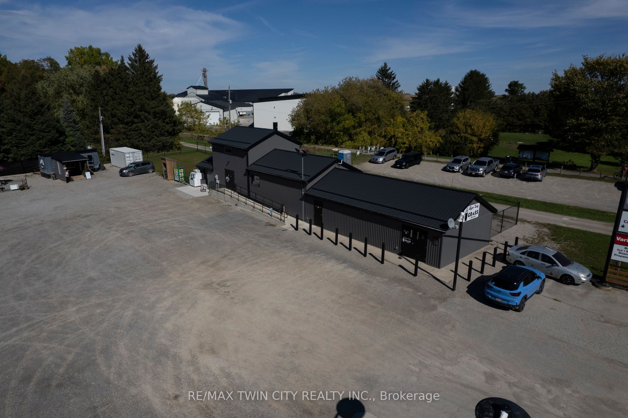 230 Oakland Road Property Photo 10