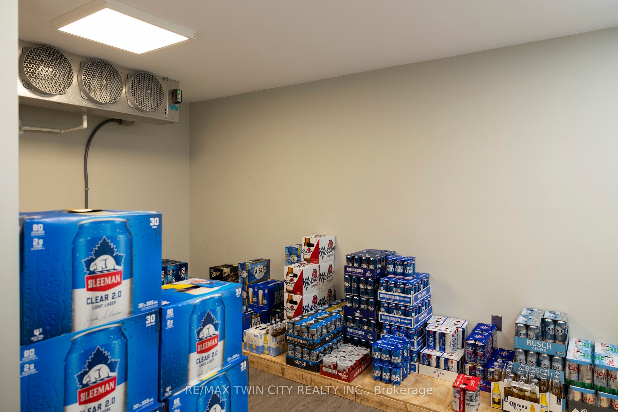 230 Oakland Road Property Photo 13