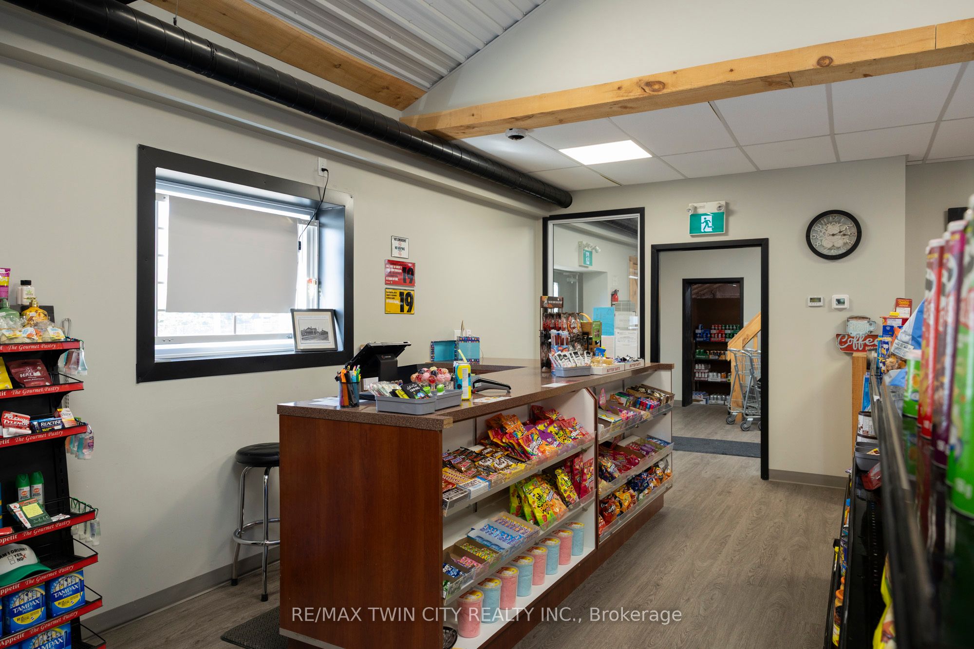 230 Oakland Road Property Photo 14