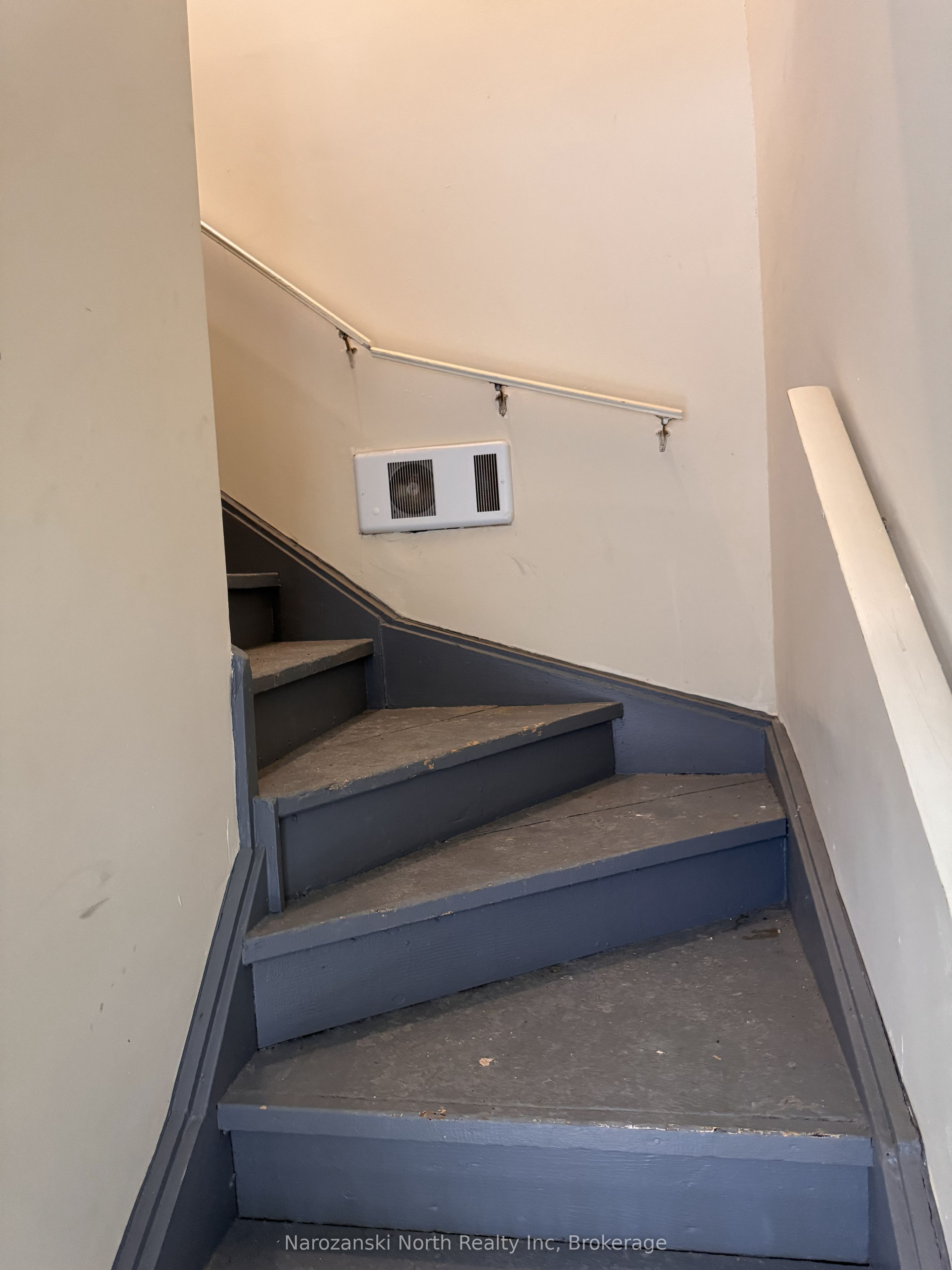 23 St. David Street N Property Photo 14