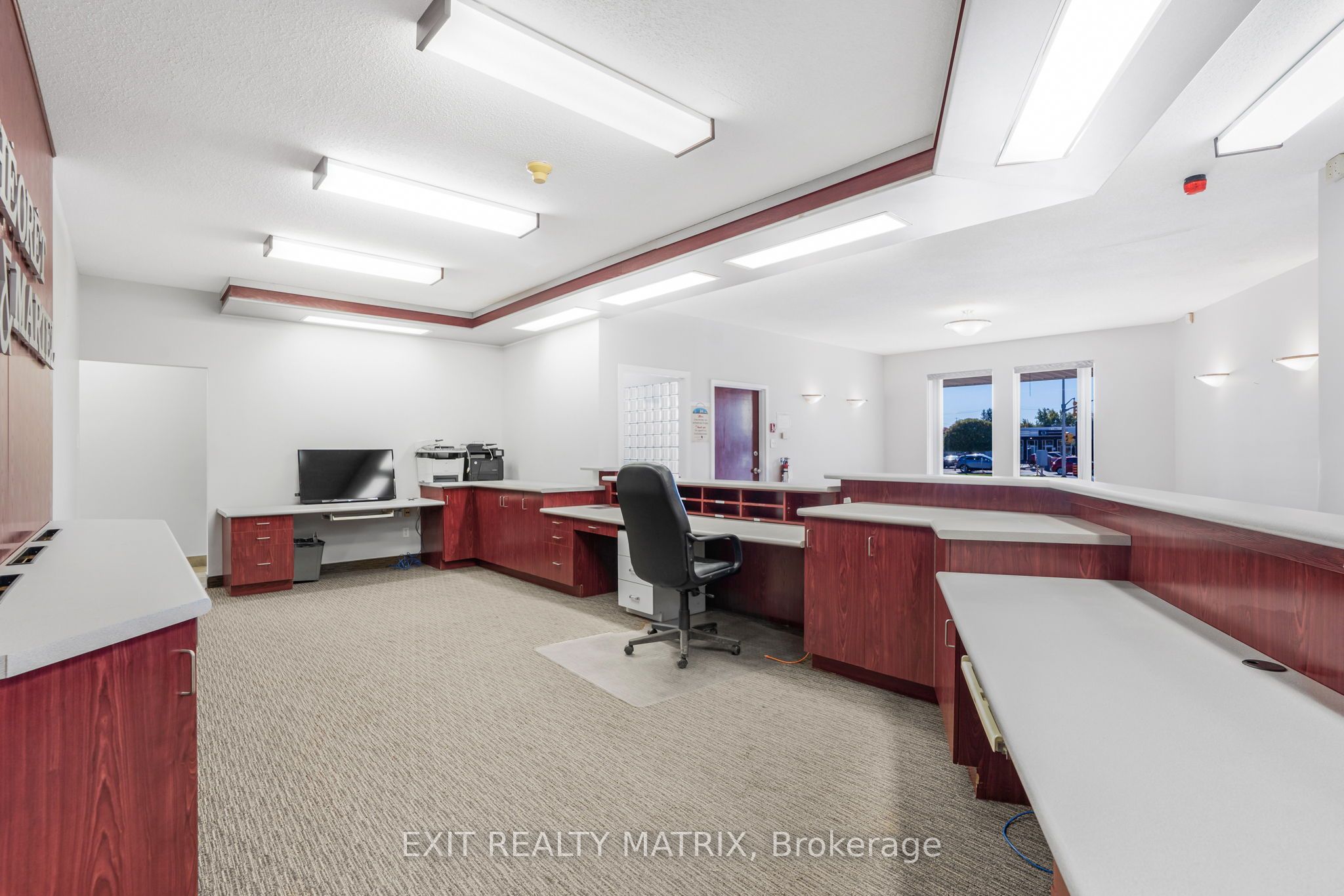 1 Main Street E 500 Property Photo 10