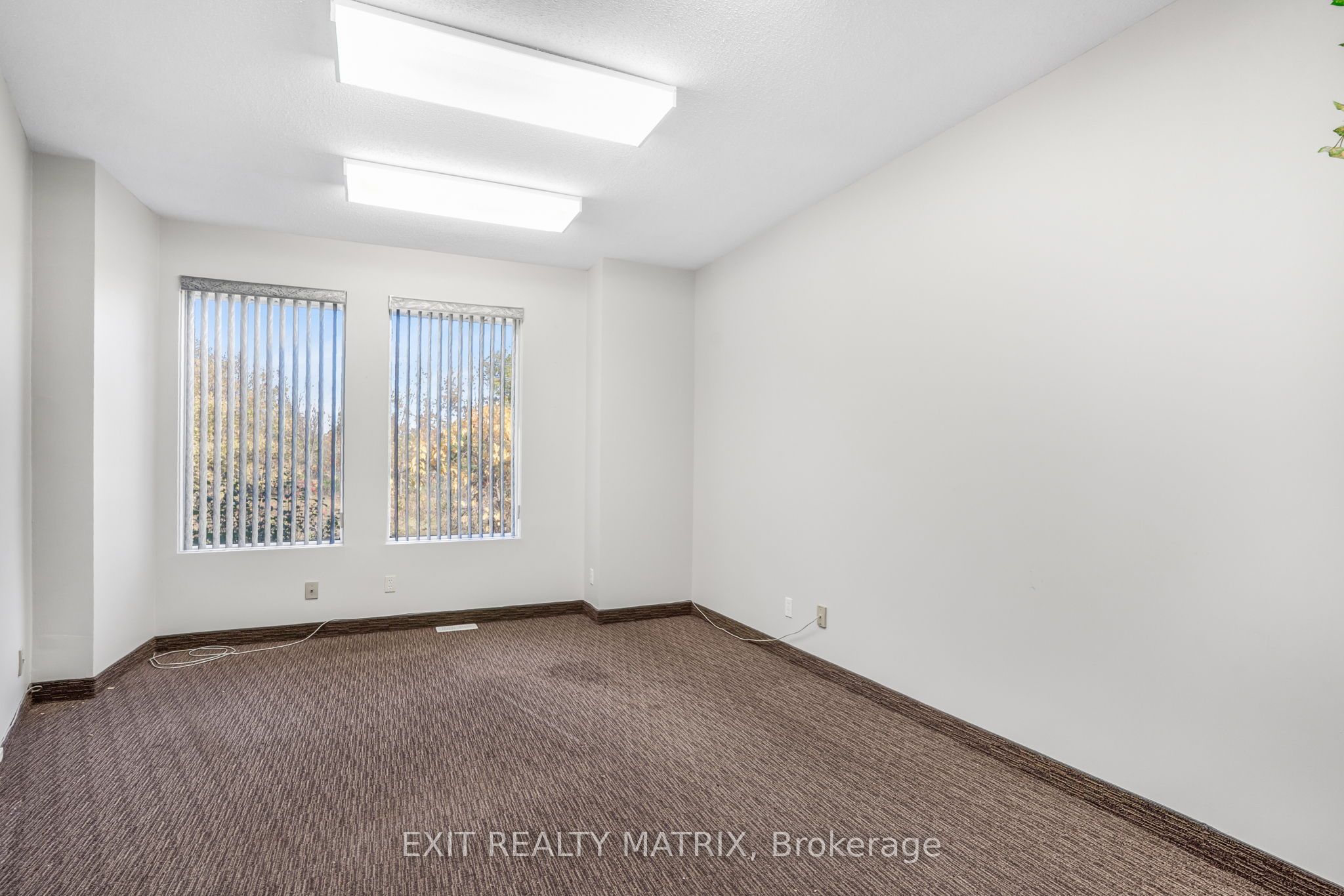 1 Main Street E 500 Property Photo 19