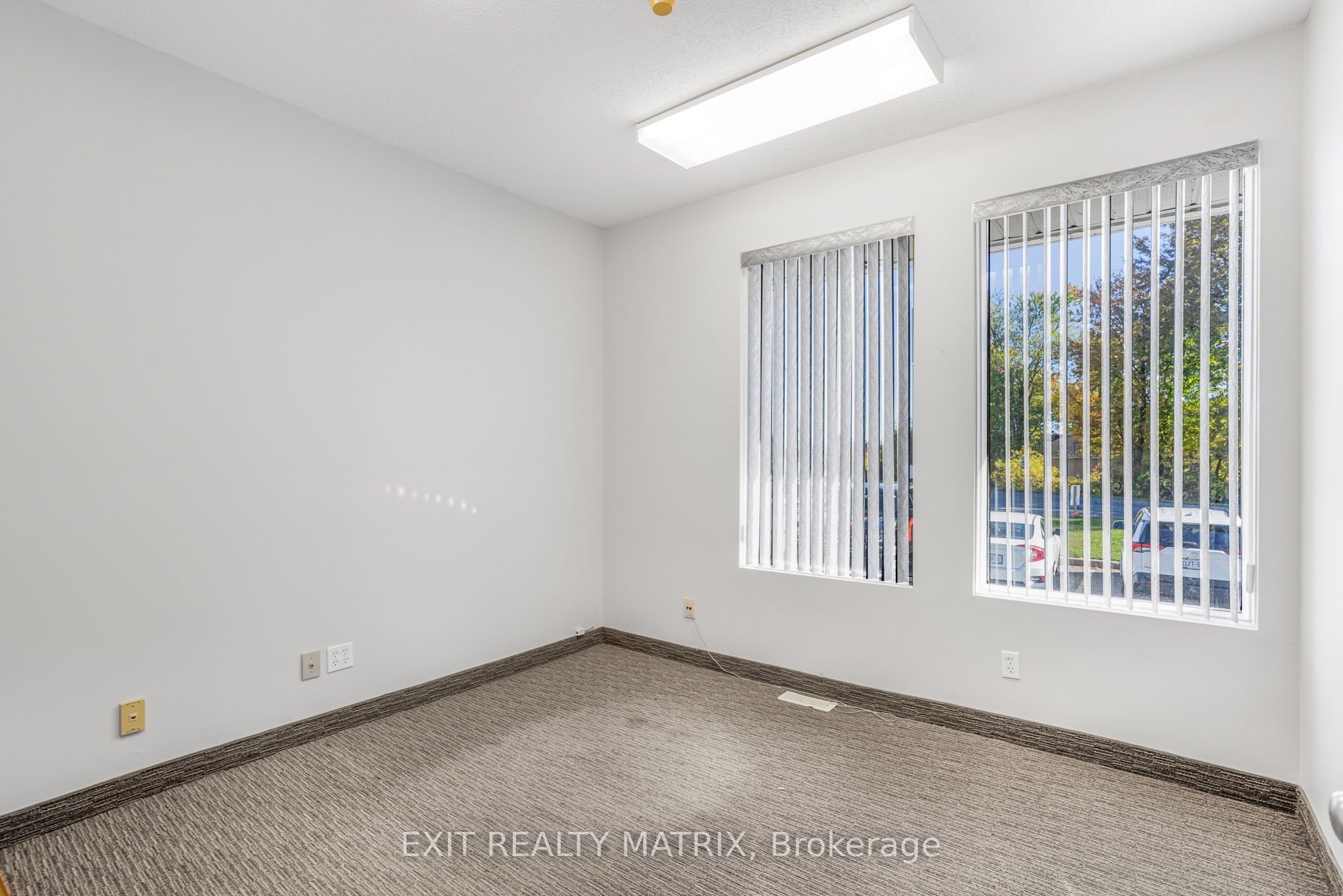 1 Main Street E 500 Property Photo 22