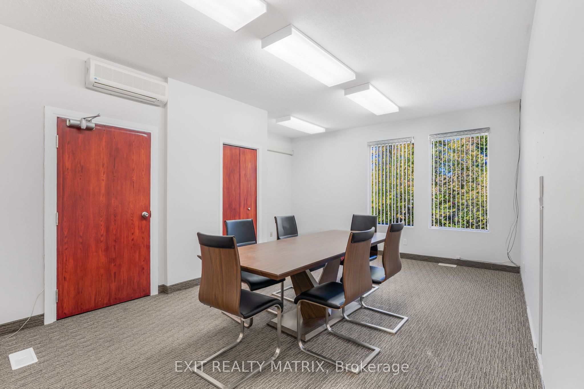 1 Main Street E 500 Property Photo 25