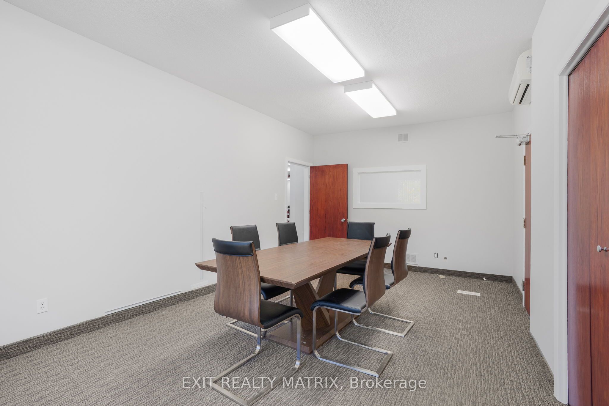 1 Main Street E 500 Property Photo 26