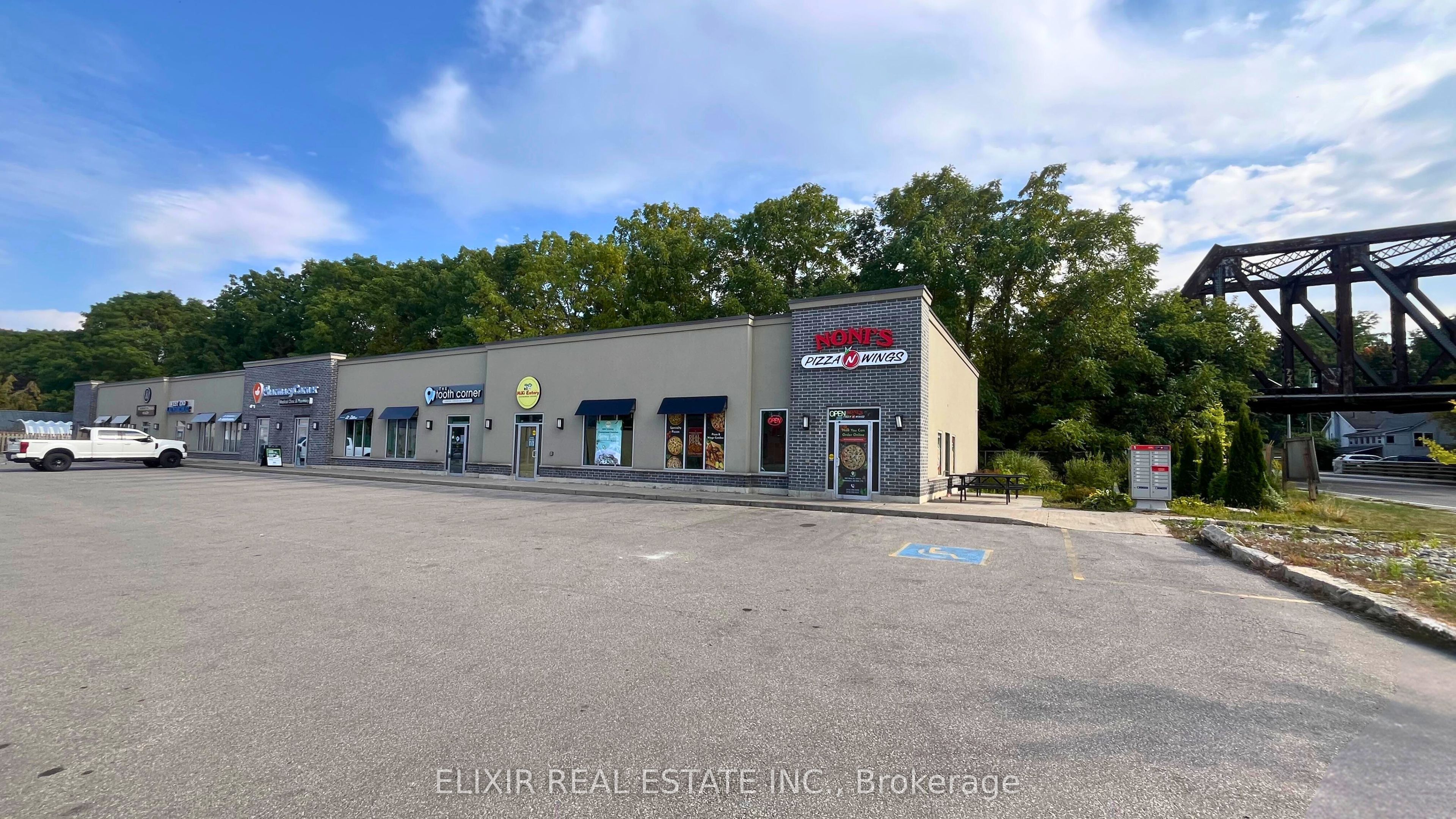 300 Main Street 8 Property Photo 3