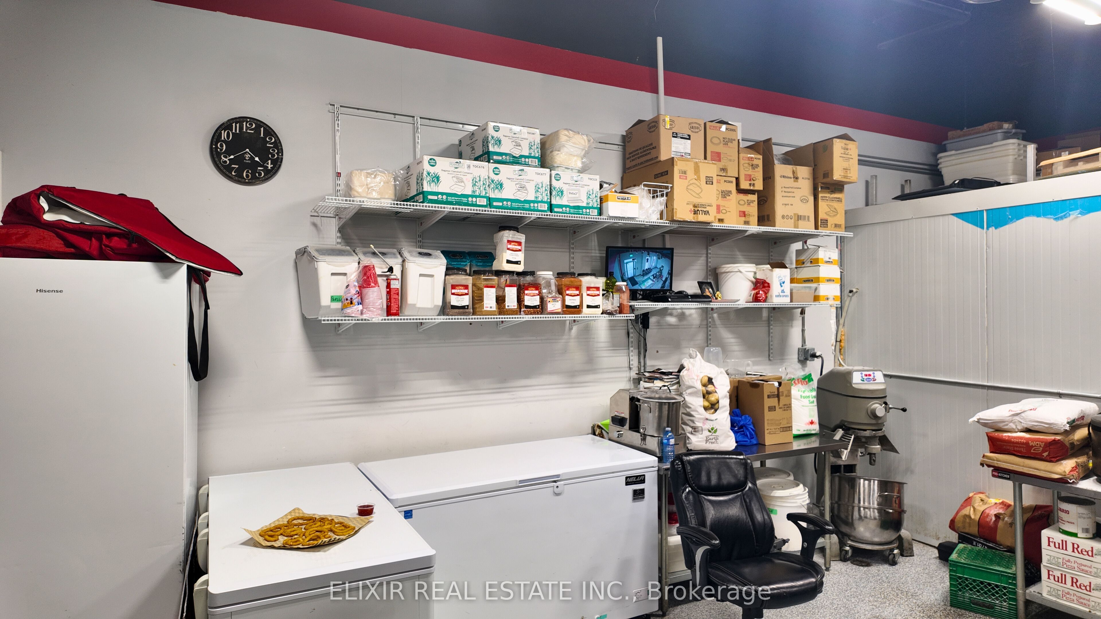 300 Main Street 8 Property Photo 11