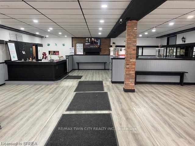 409 Colborne Street Property Photo 2