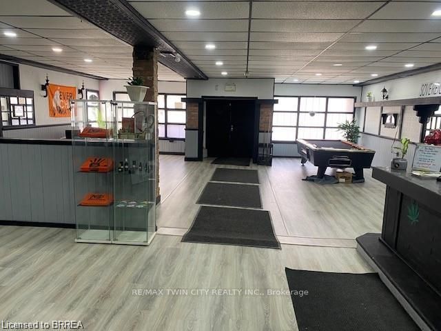 409 Colborne Street Property Photo 4