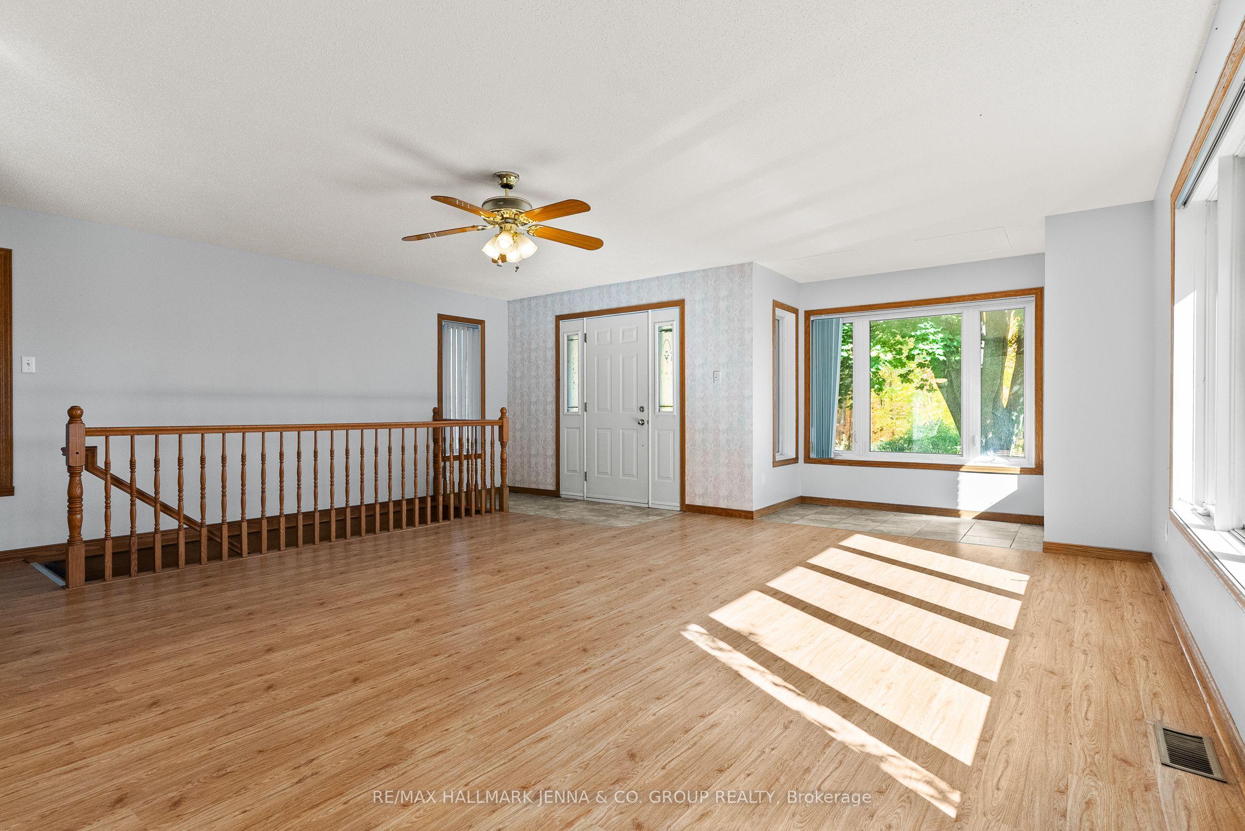 2928 Seguin Road Property Photo 6