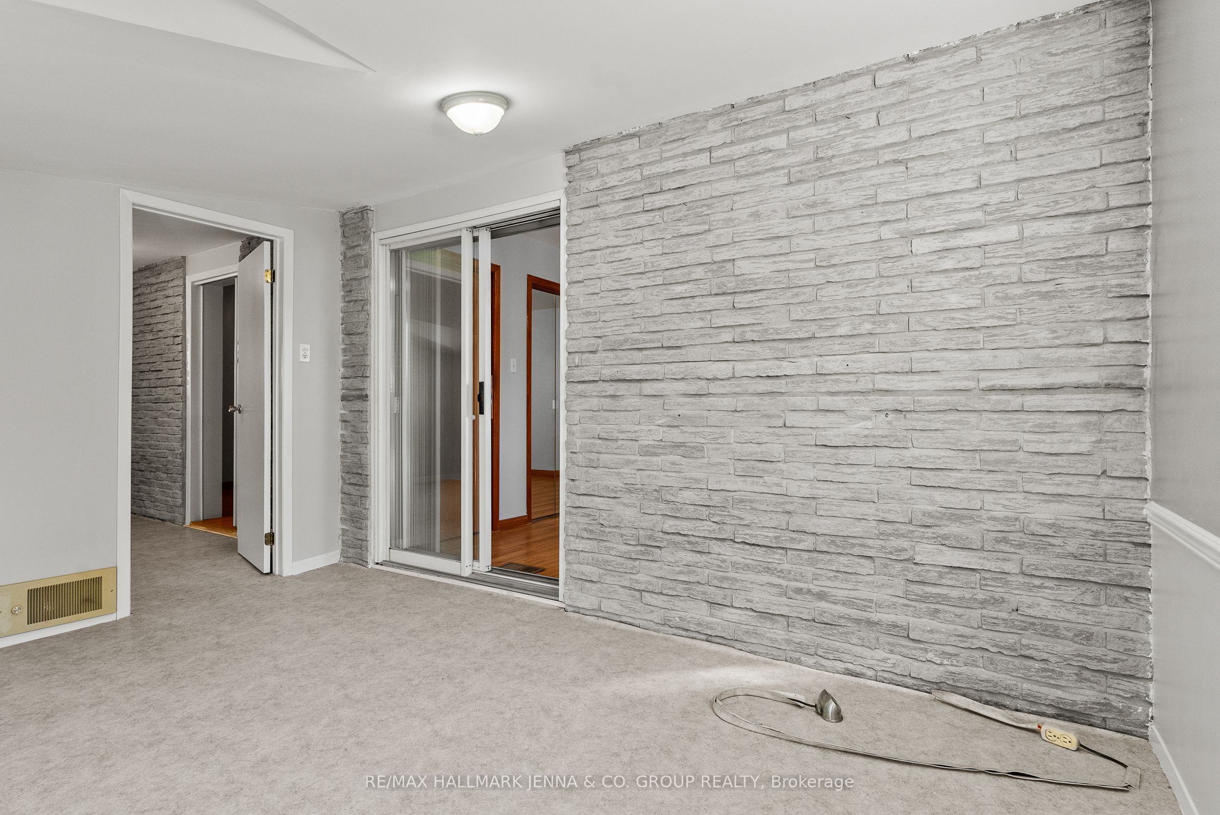 2928 Seguin Road Property Photo 27